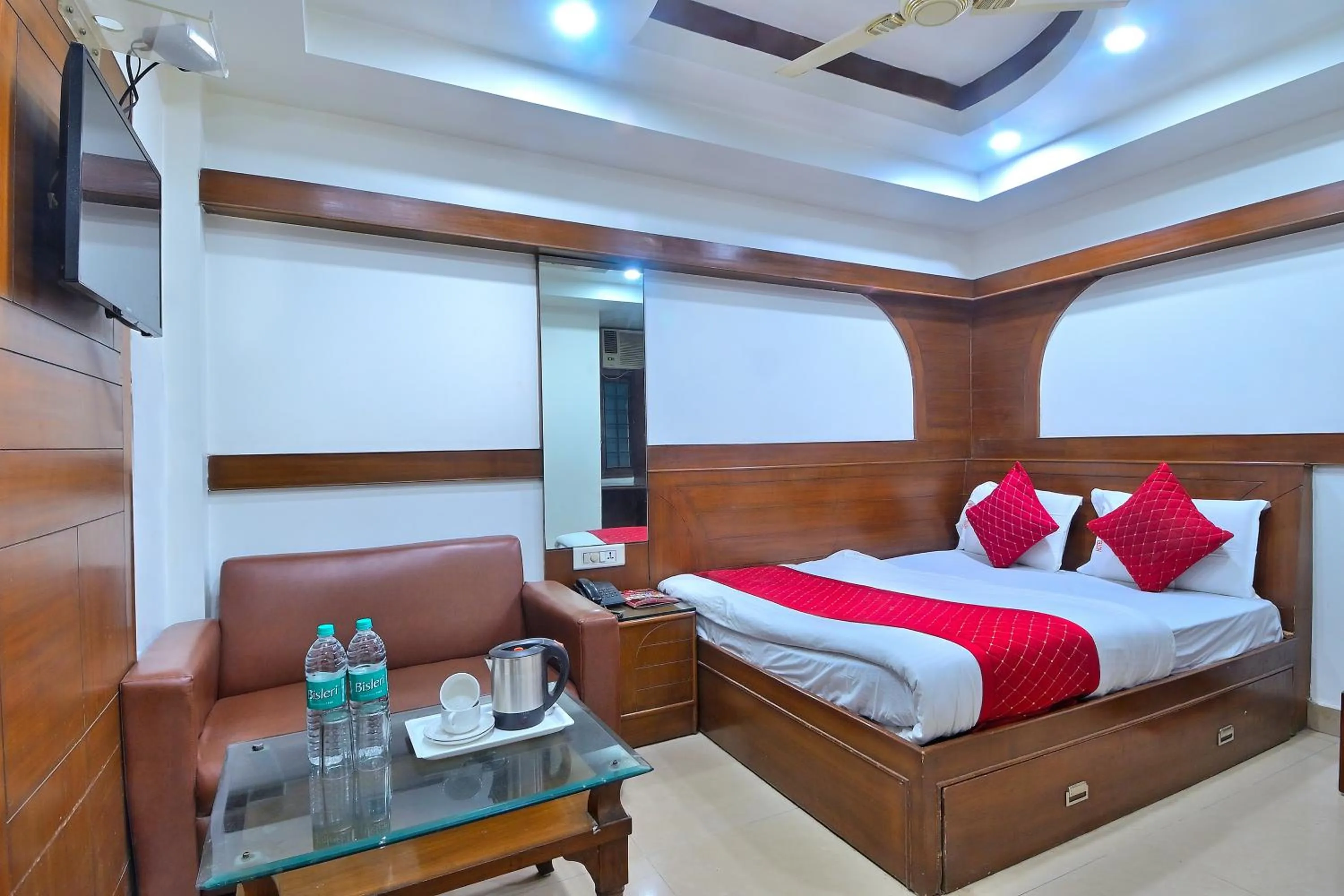 Bed in Hotel Maharani -New Delhi Railway Station - Paharganj