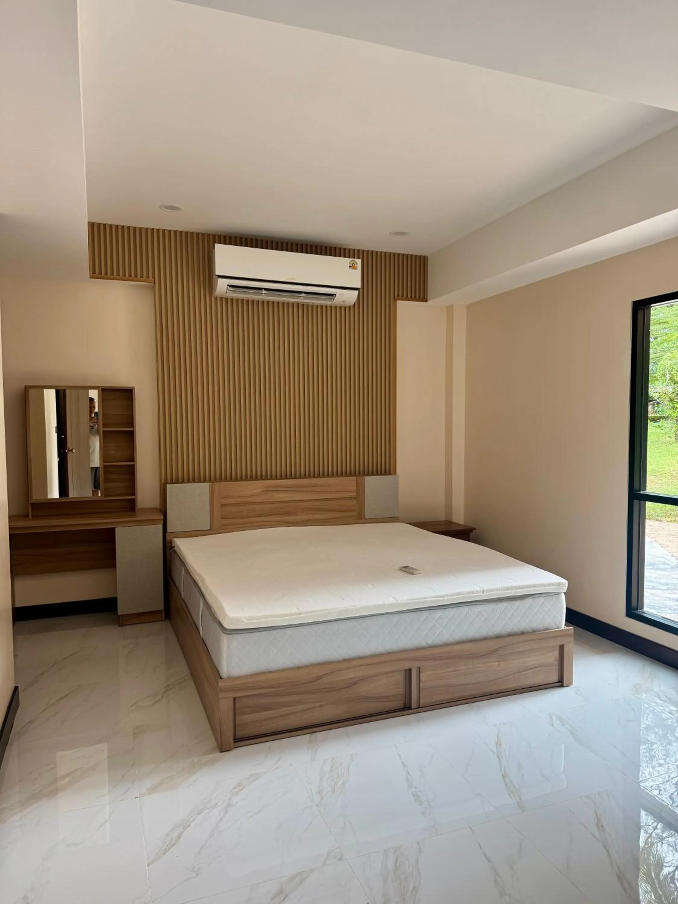 Bed in Ao Thong beach Resort