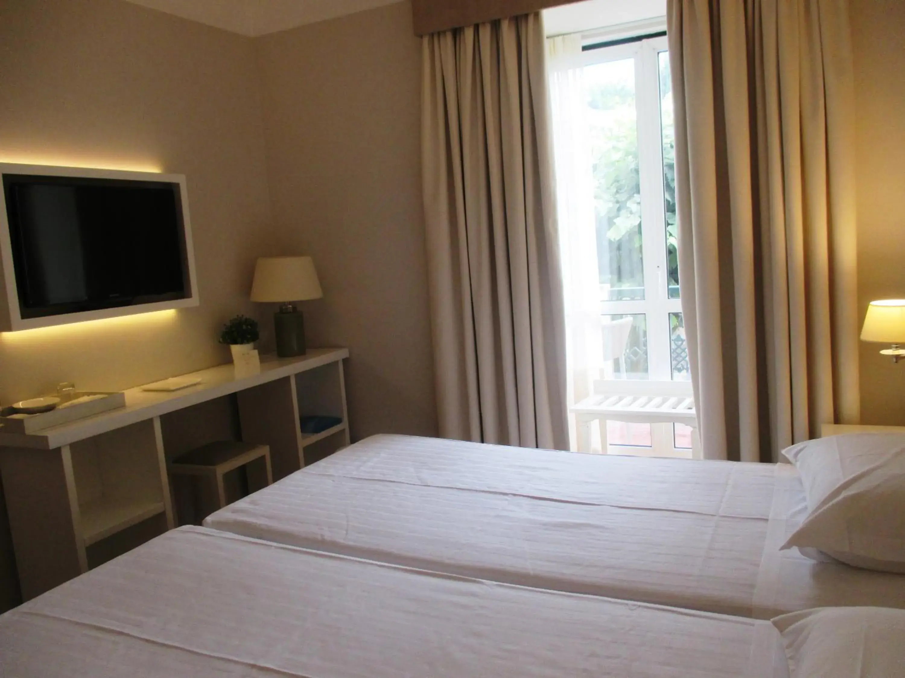 Twin Room with Balcony in Grande Hotel das Caldas da Felgueira Twin Room with Balcony in Grande Hotel das Caldas da Felgueira