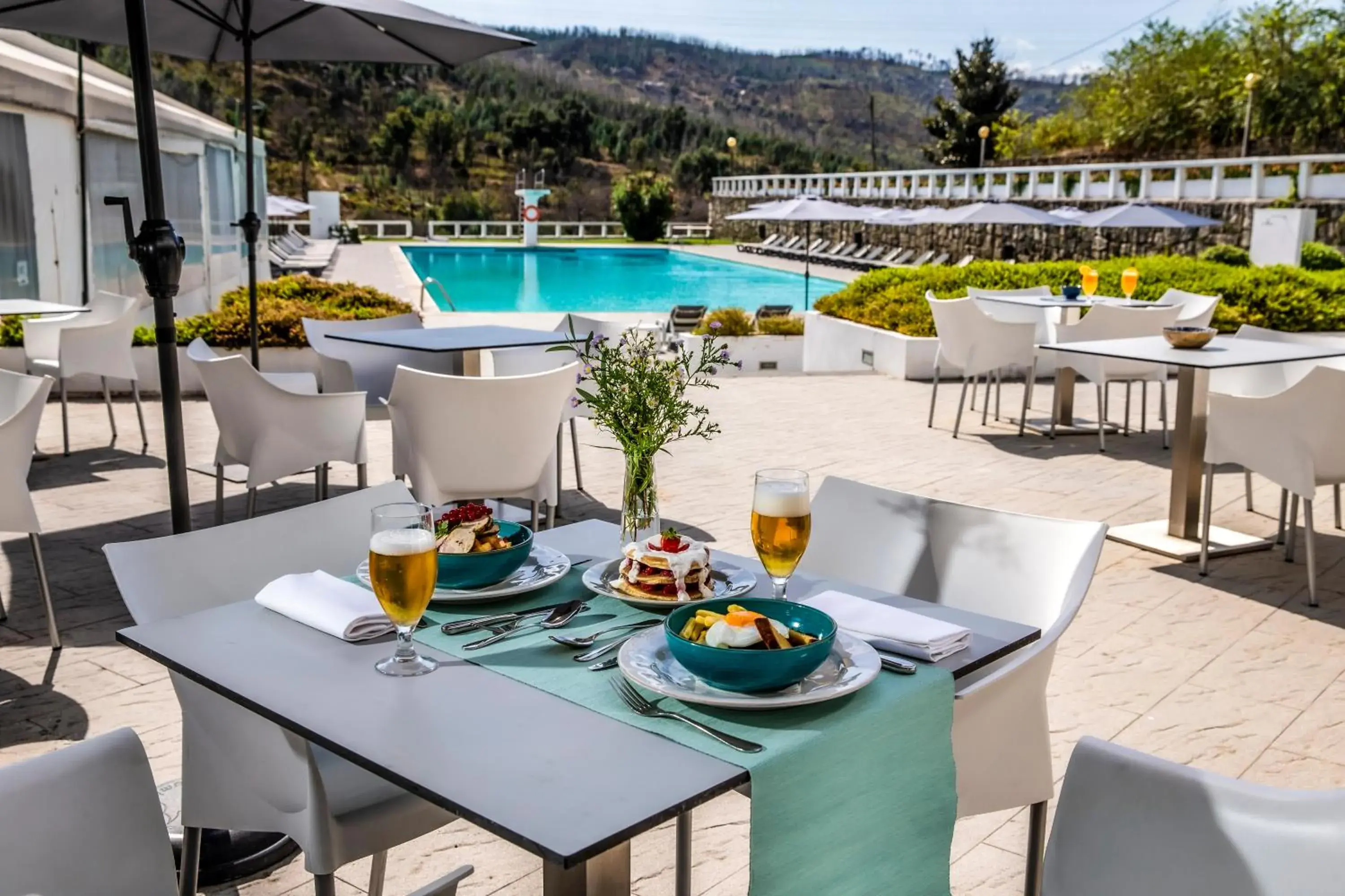 Lounge or bar in Grande Hotel das Caldas da Felgueira Lounge or bar in Grande Hotel das Caldas da Felgueira