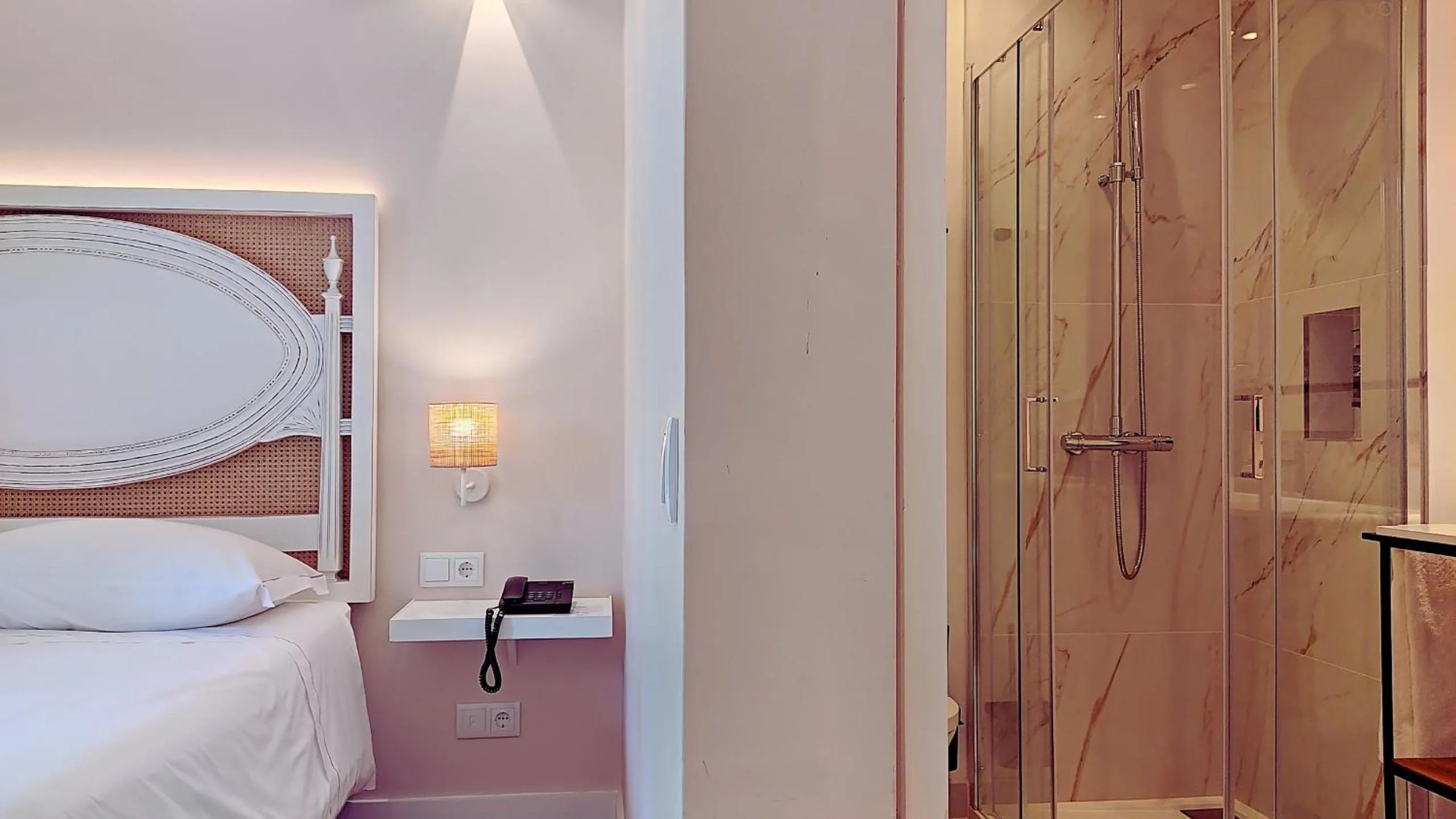 View (from property/room), Bed in Grande Hotel das Caldas da Felgueira