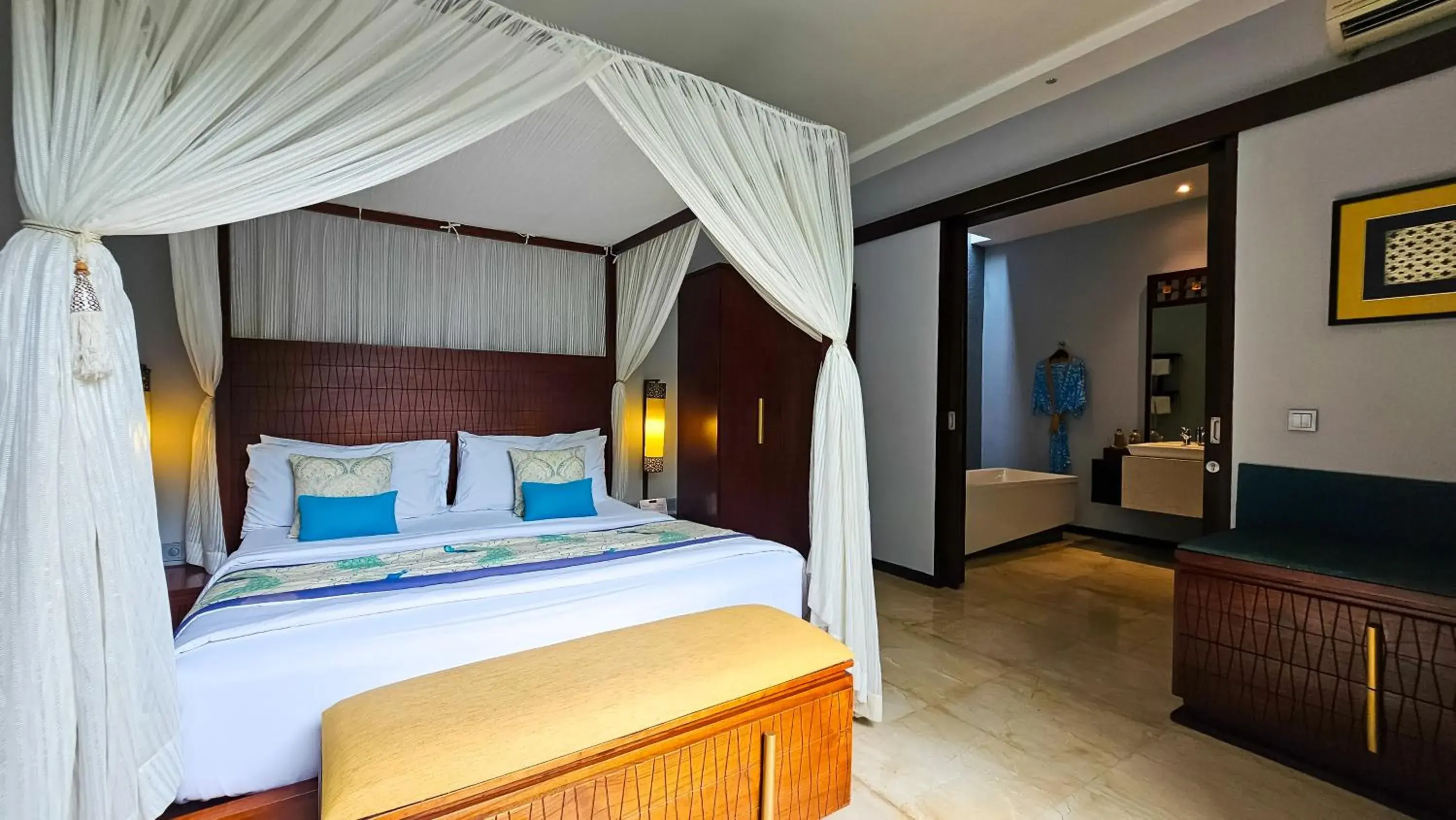 Bed in Seminyak Icon - by Karaniya Experience - CHSE certified Bed in Seminyak Icon - by Karaniya Experience - CHSE certified