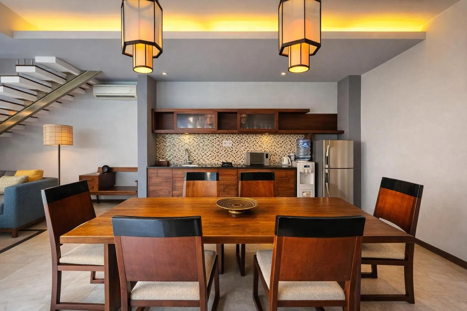 Kitchen or kitchenette in Seminyak Icon - by Karaniya Experience - CHSE certified