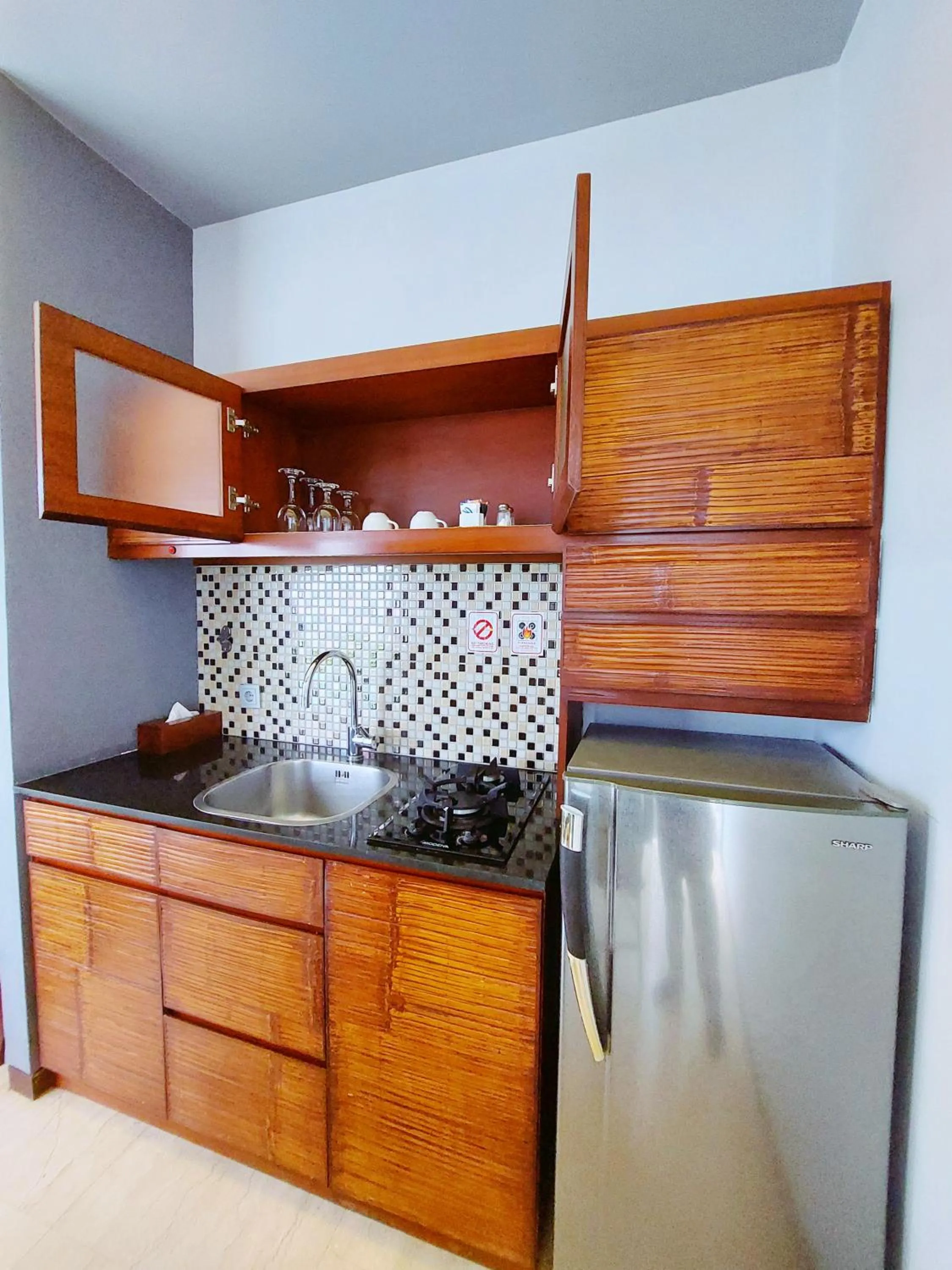 Kitchen or kitchenette in Seminyak Icon - by Karaniya Experience - CHSE certified