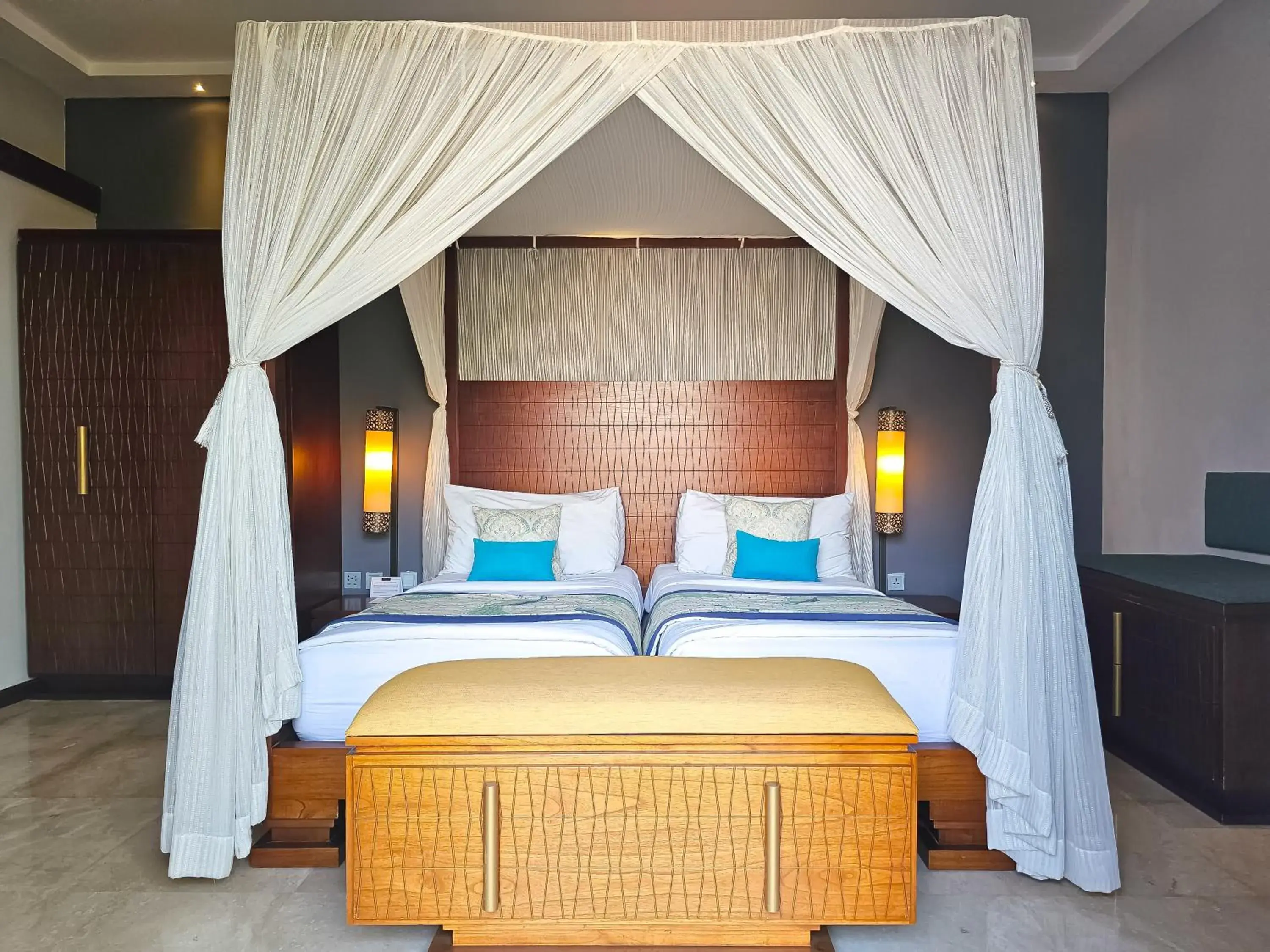 Bed in Seminyak Icon - by Karaniya Experience - CHSE certified Bed in Seminyak Icon - by Karaniya Experience - CHSE certified