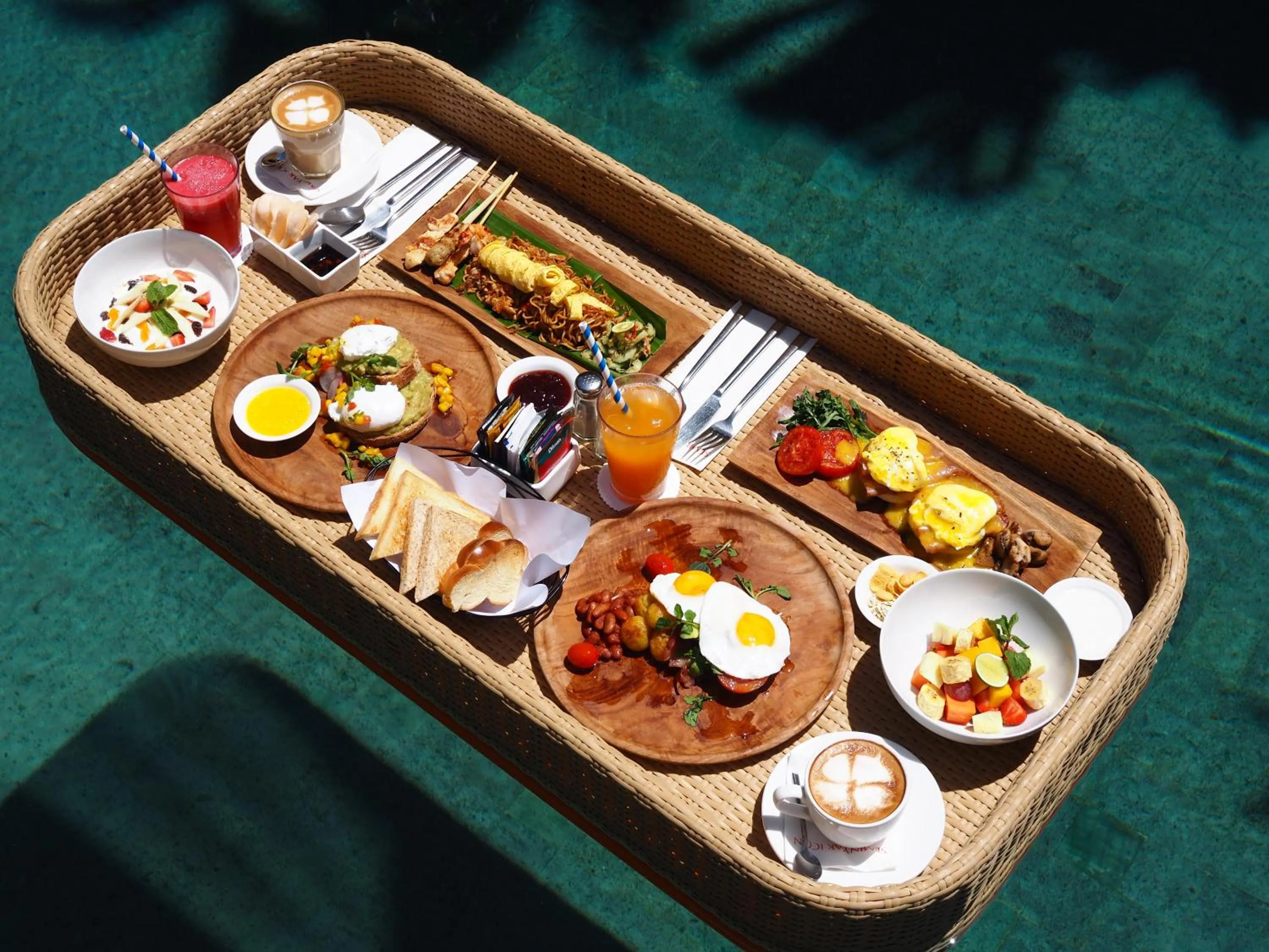 Food and drinks in Seminyak Icon - by Karaniya Experience - CHSE certified