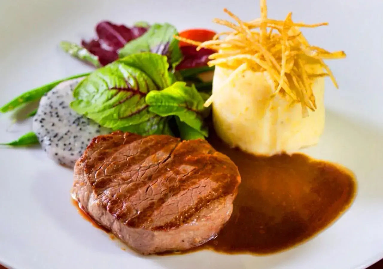 Food and drinks in Seminyak Icon - by Karaniya Experience - CHSE certified Food and drinks in Seminyak Icon - by Karaniya Experience - CHSE certified