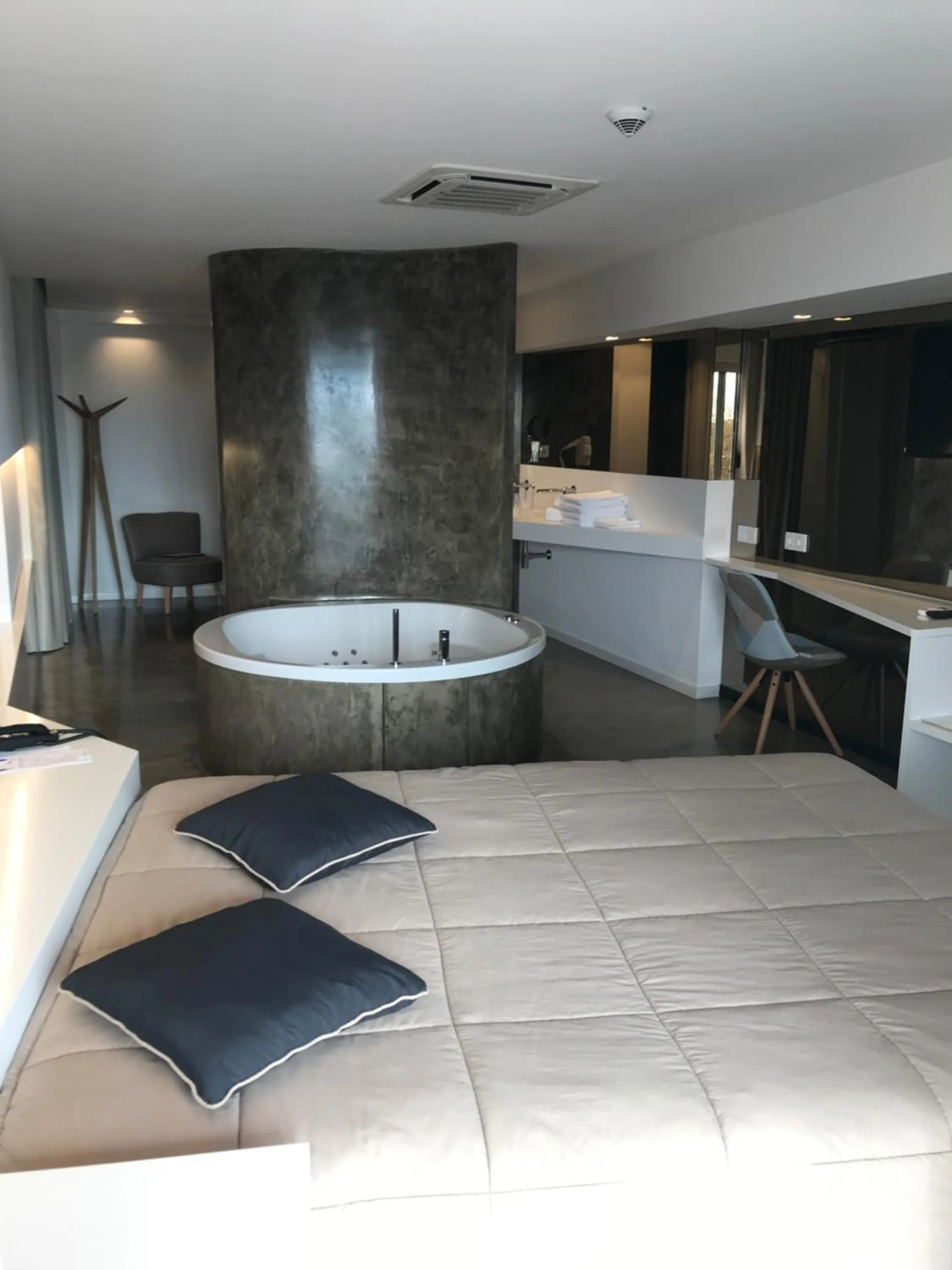 Bedroom in Hotel do Parque