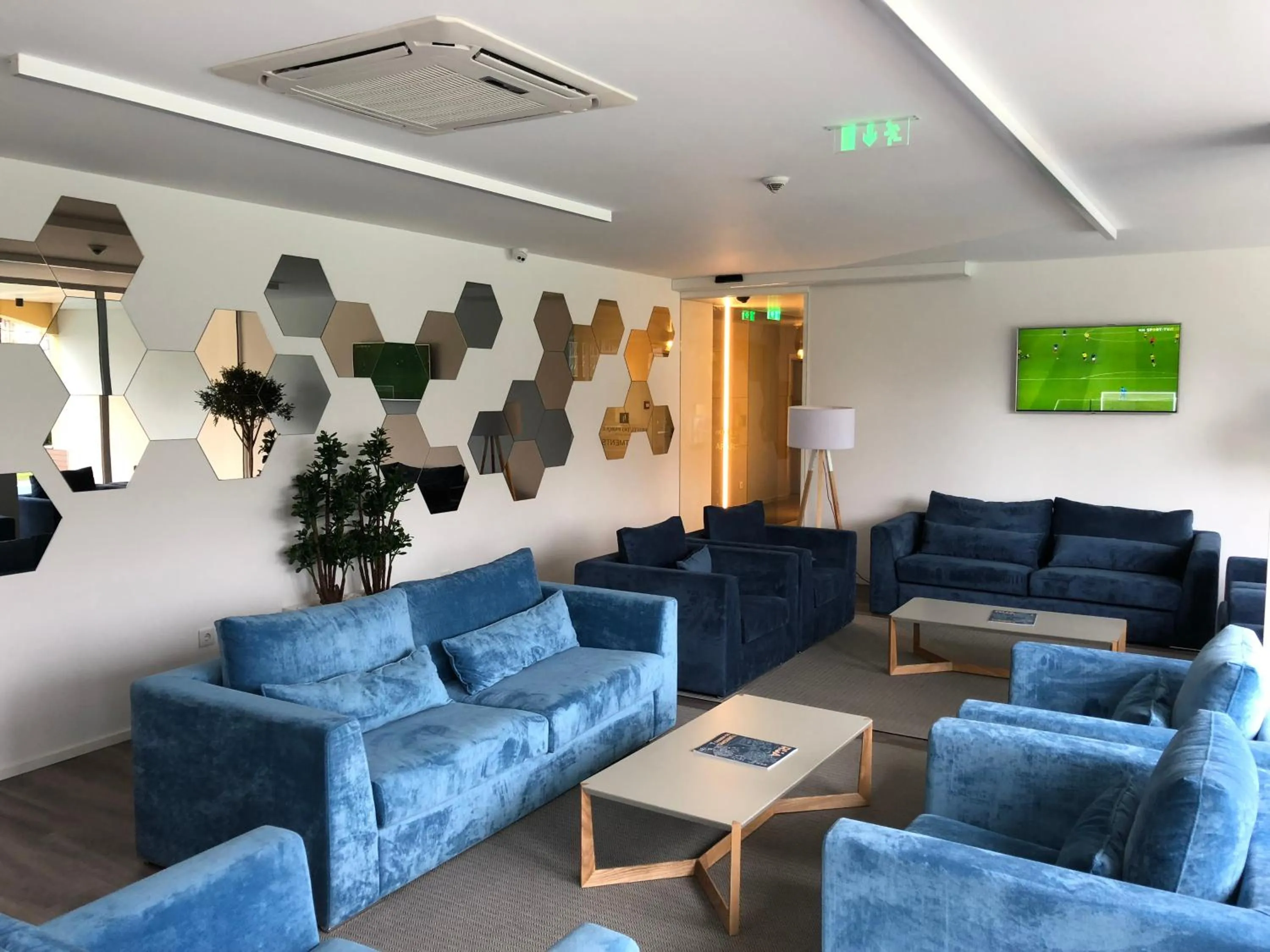 Communal lounge/ TV room in Hotel do Parque