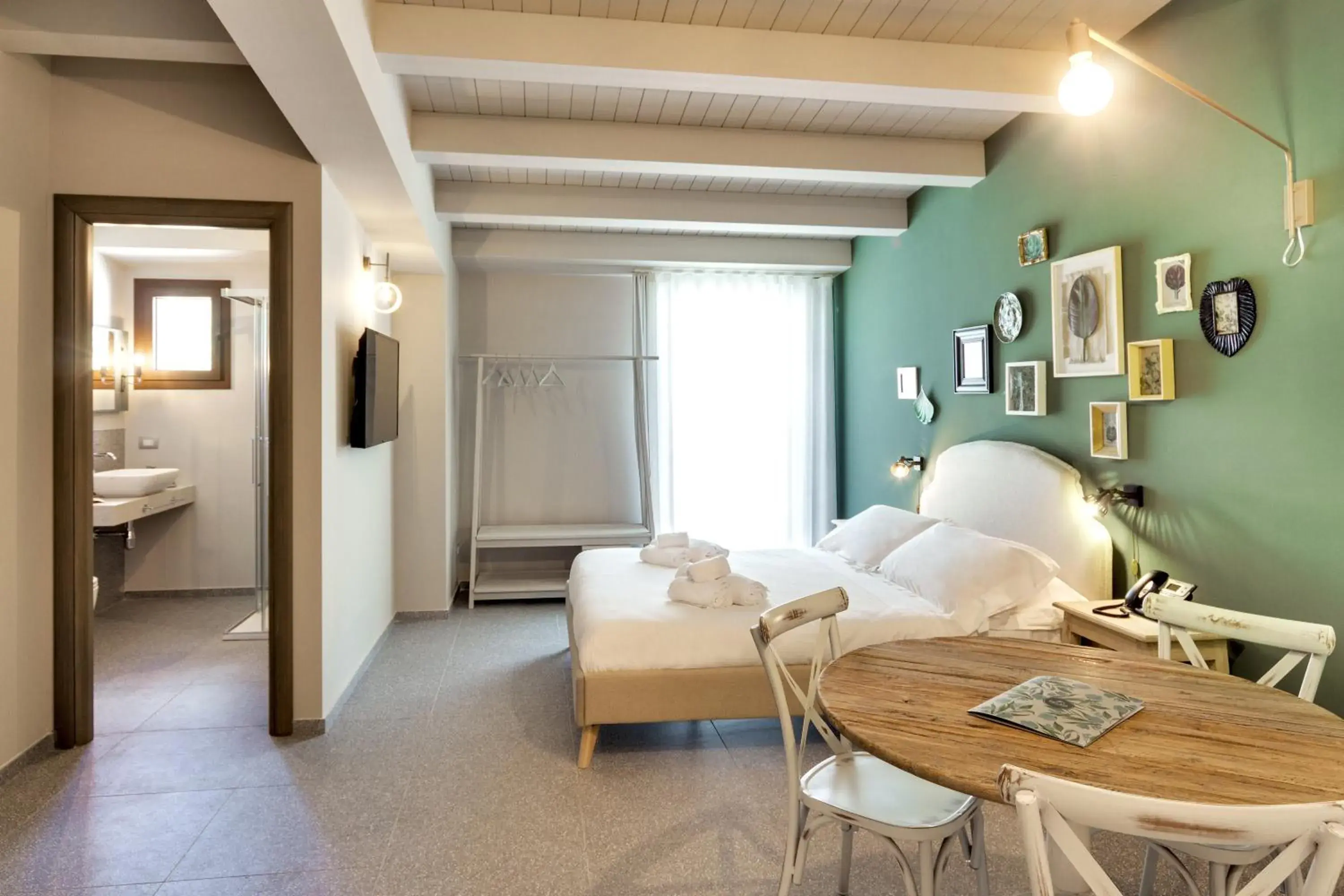 Superior Double Room in Relais Chiaramonte Superior Double Room in Relais Chiaramonte