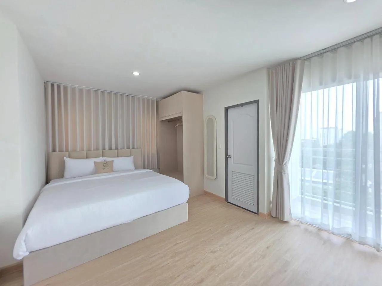 Bedroom, Bed in Memo Bangsaen