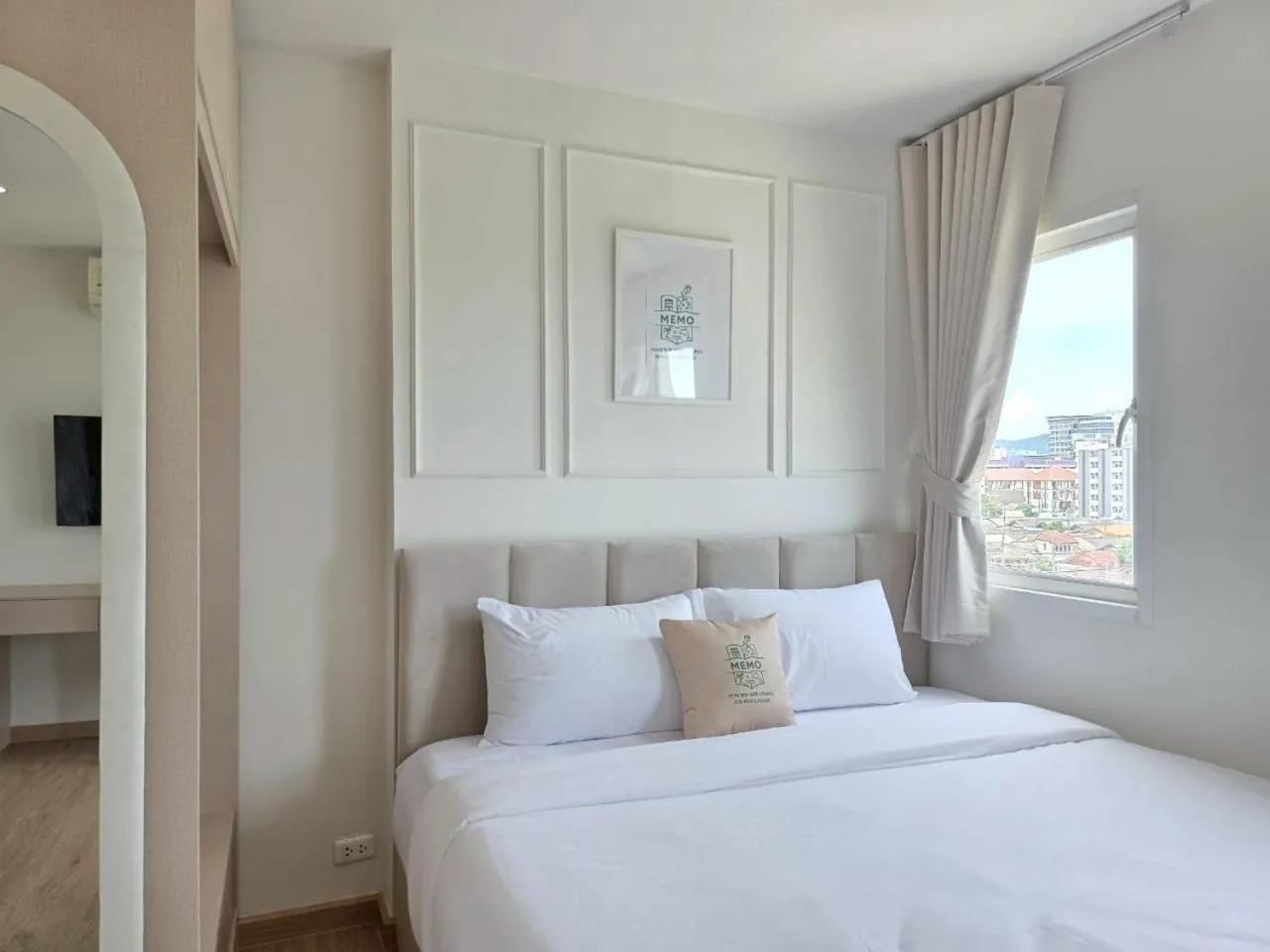 Bedroom, Bed in Memo Bangsaen