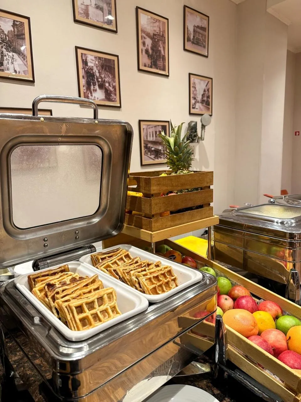 Restaurant/places to eat in Caro Hotel