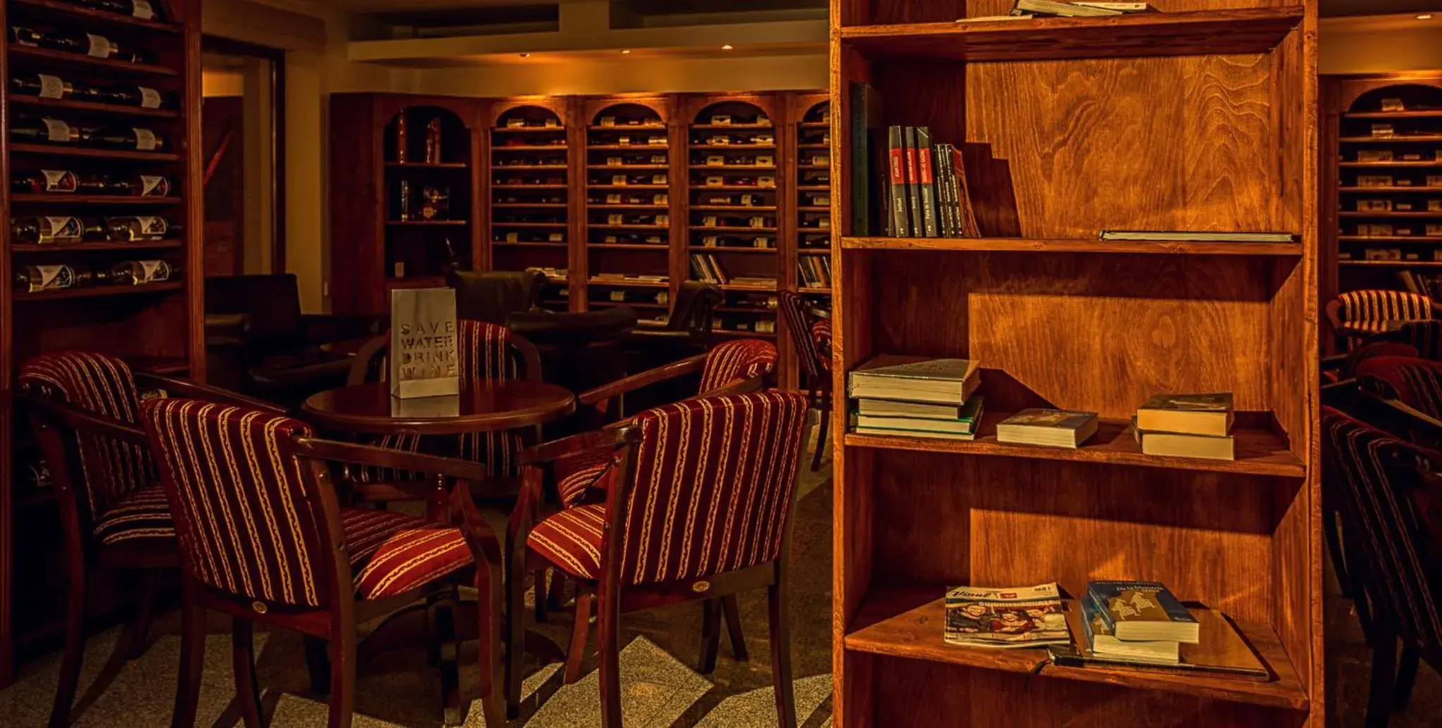 Lounge or bar in Caro Hotel Lounge or bar in Caro Hotel