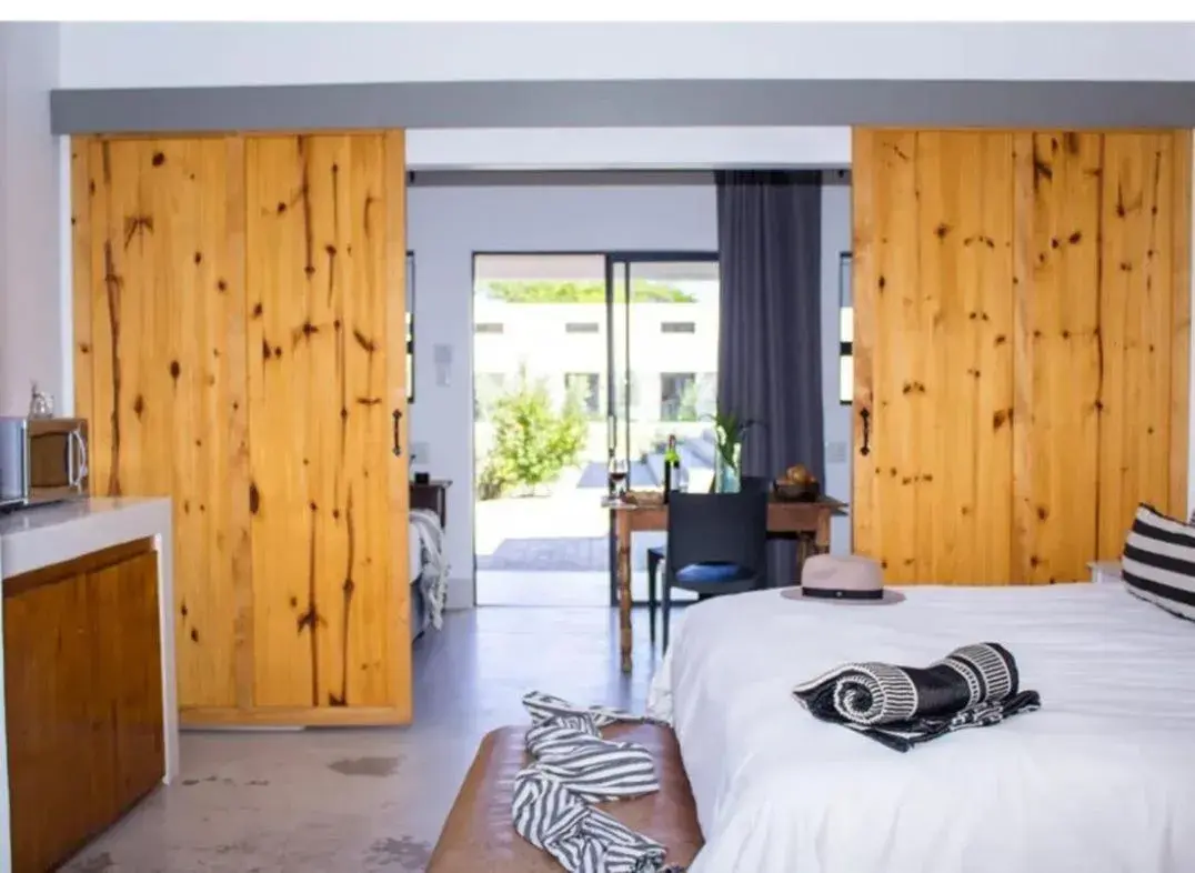 Family Family Room in Karoo Retreat- Self Catering Villas and Guest House Family Family Room in Karoo Retreat- Self Catering Villas and Guest House