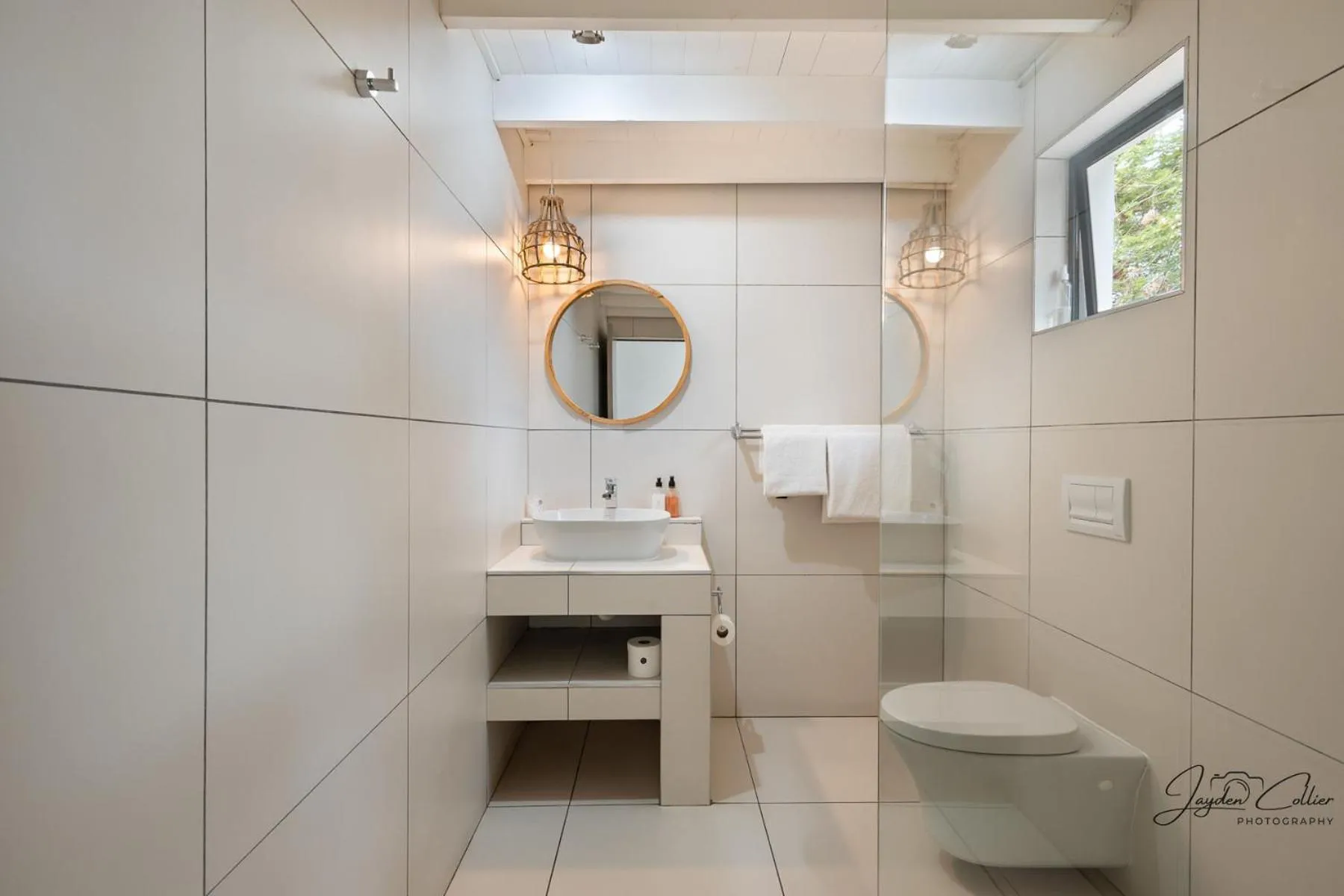 Bathroom in Karoo Retreat- Self Catering Villas and Guest House