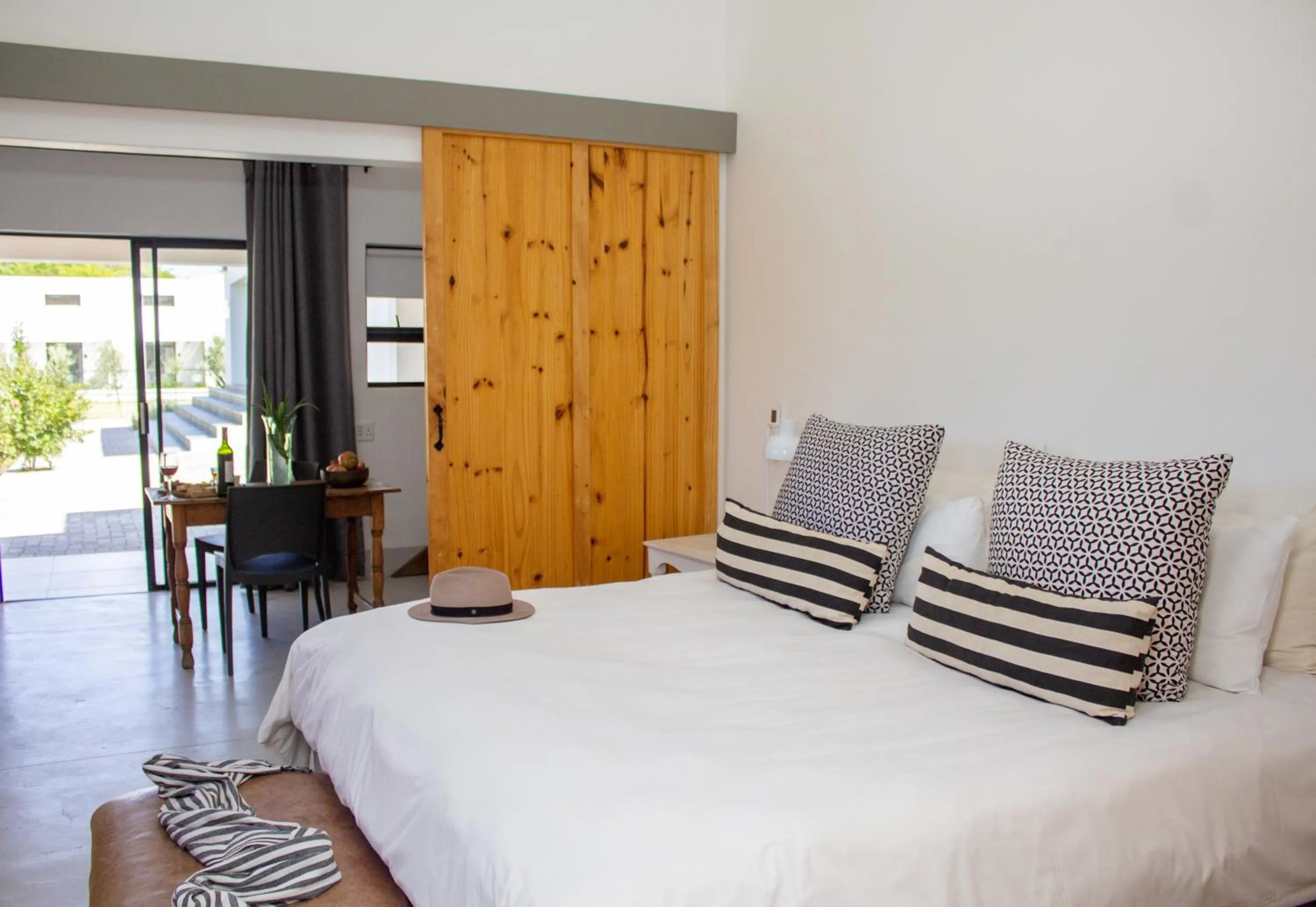 Comfort Double Room in Karoo Retreat- Self Catering Villas and Guest House