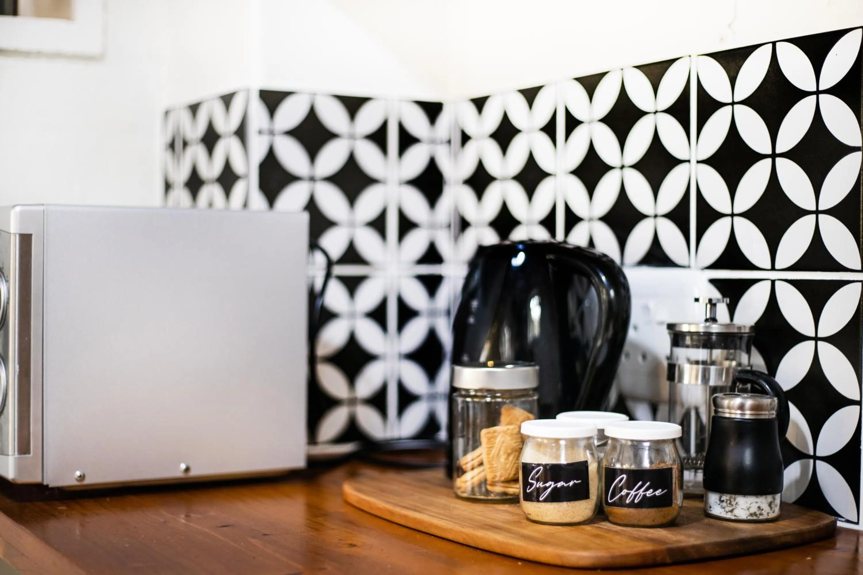 Coffee/tea facilities in Karoo Retreat- Self Catering Villas and Guest House