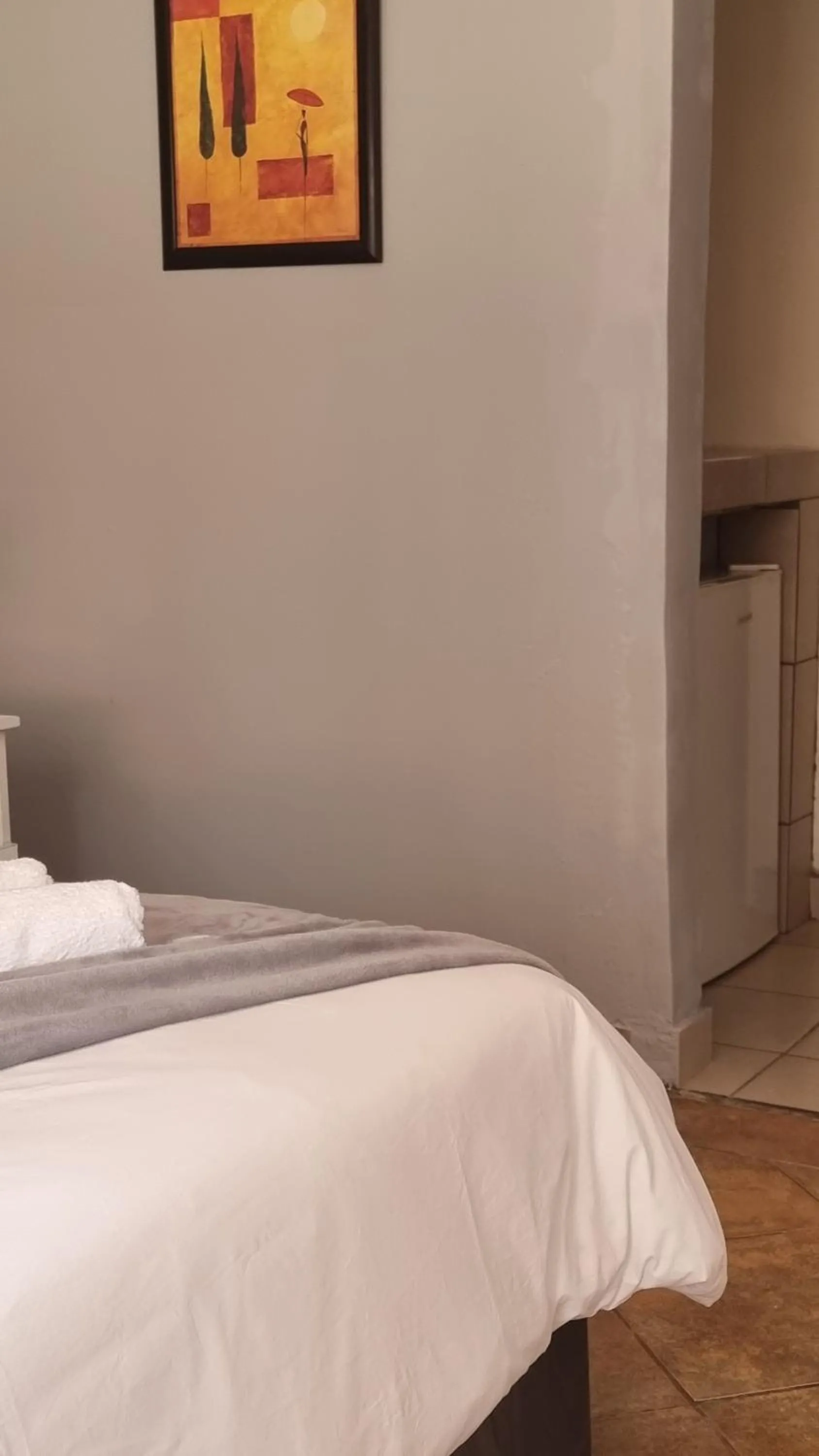 Bed in Stay at Home Airport Lodge