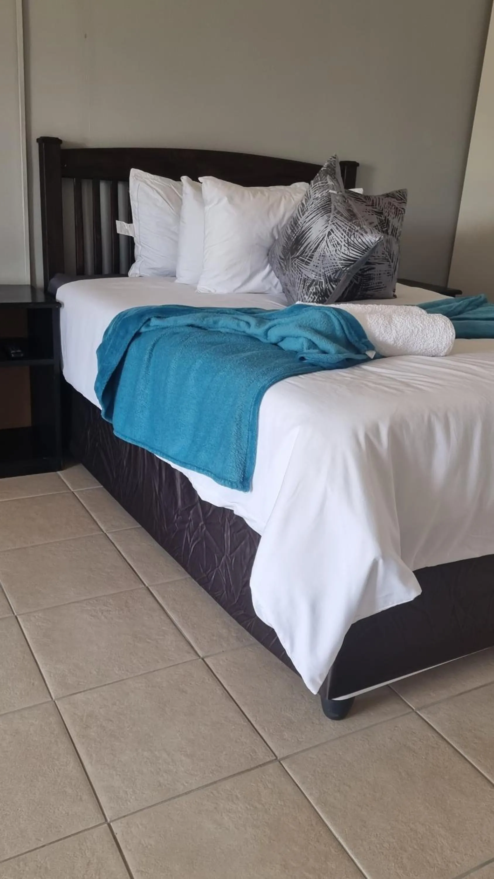 Bed in Stay at Home Airport Lodge