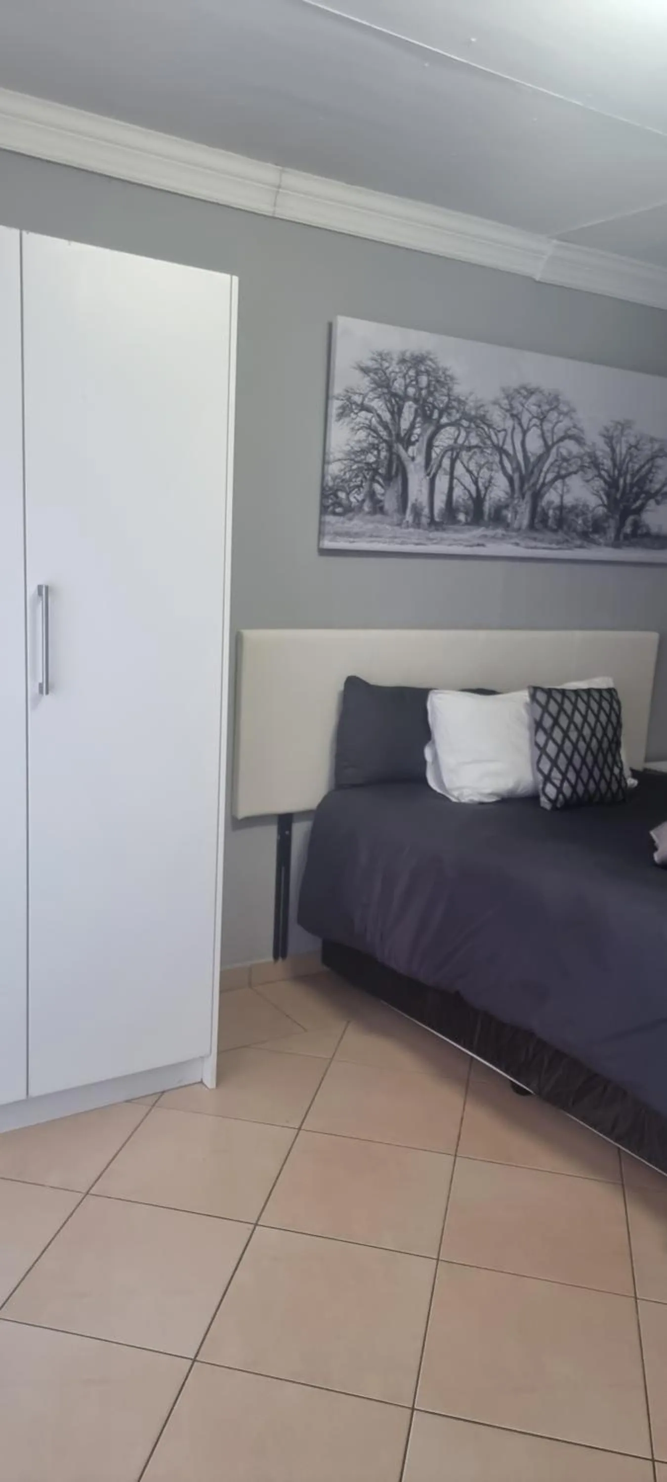 Bed in Stay at Home Airport Lodge