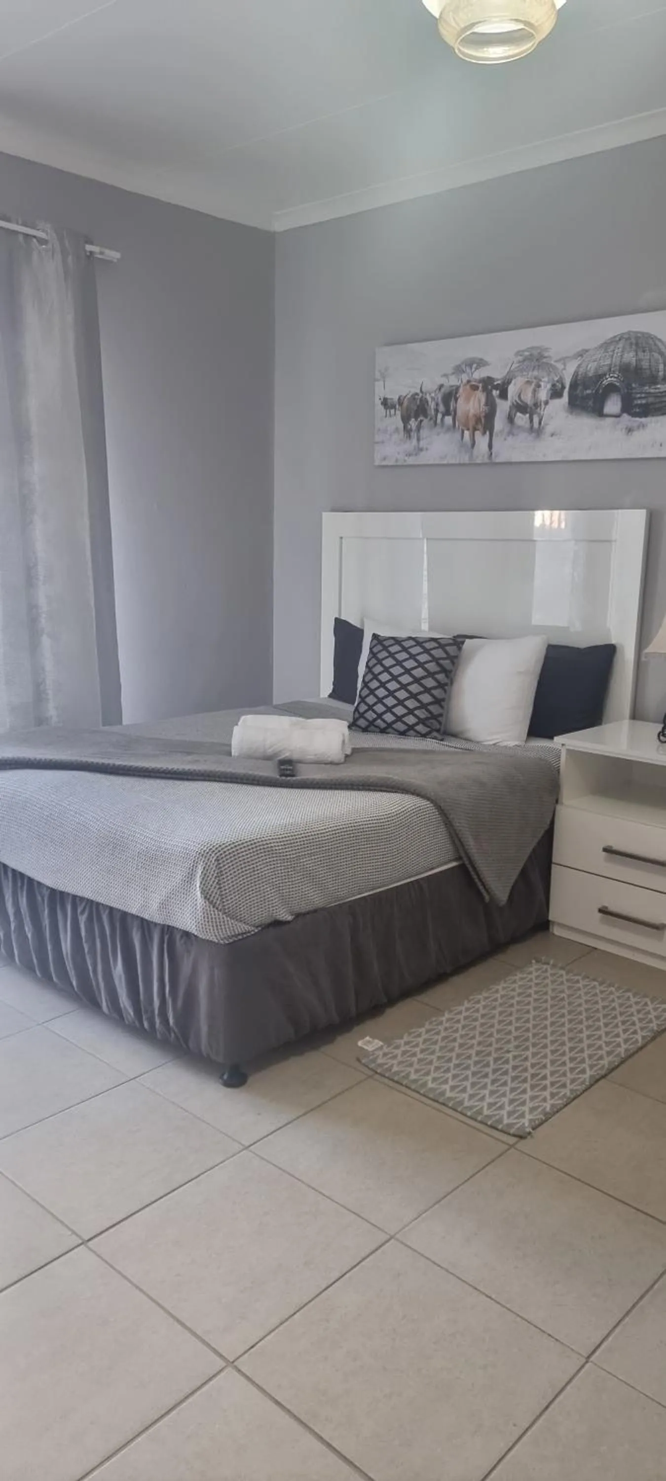 Bed in Stay at Home Airport Lodge