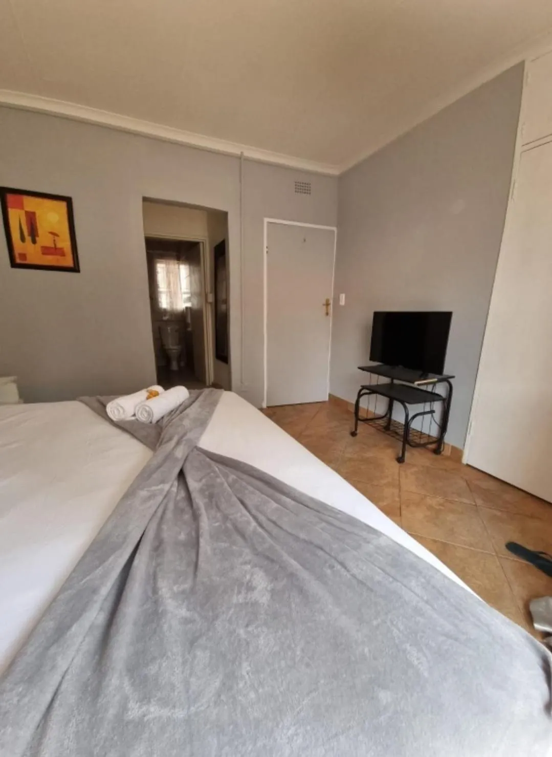 Bed in Stay at Home Airport Lodge