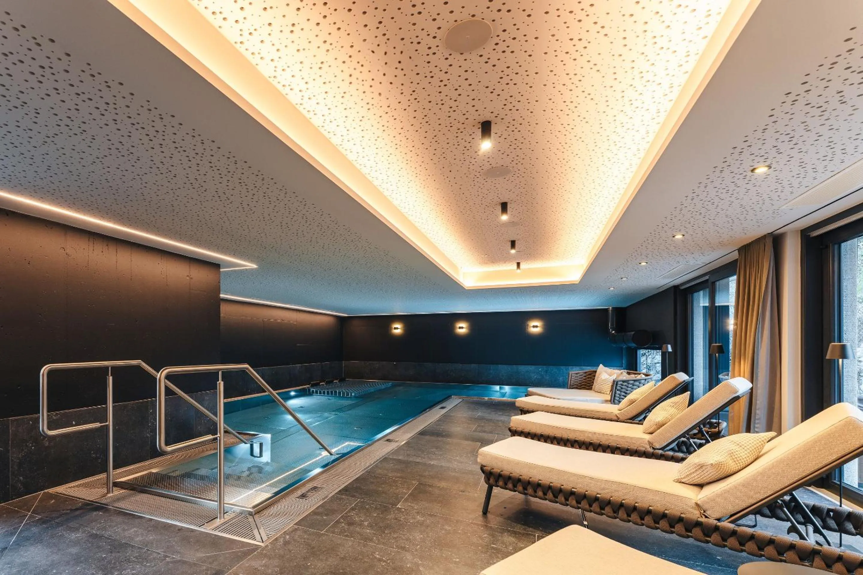 Swimming pool in ARPURIA l 4 Star Superior l Adults Only