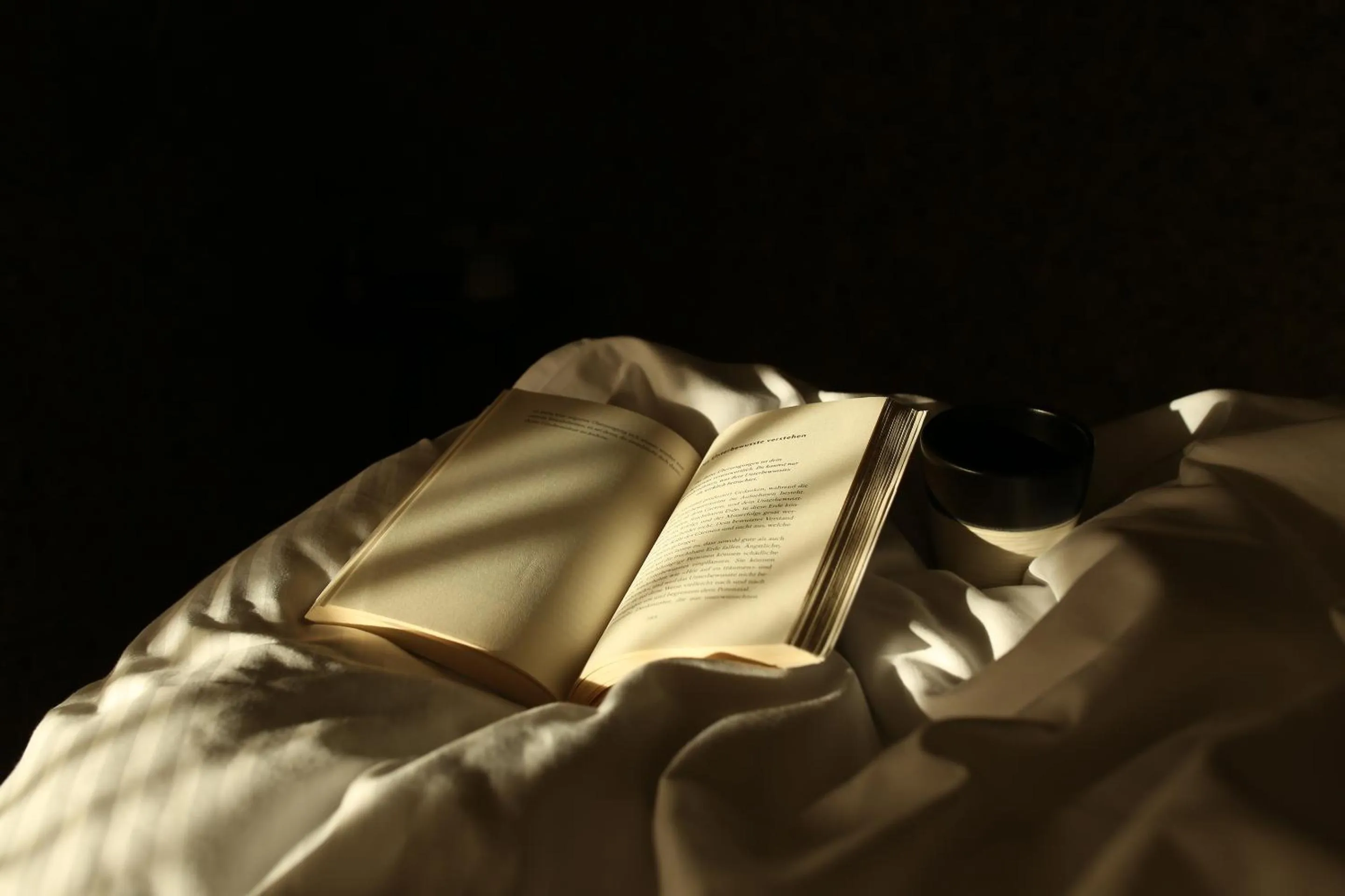 Decorative detail, Bed in ARPURIA - 4 Star Superior - Adults Only