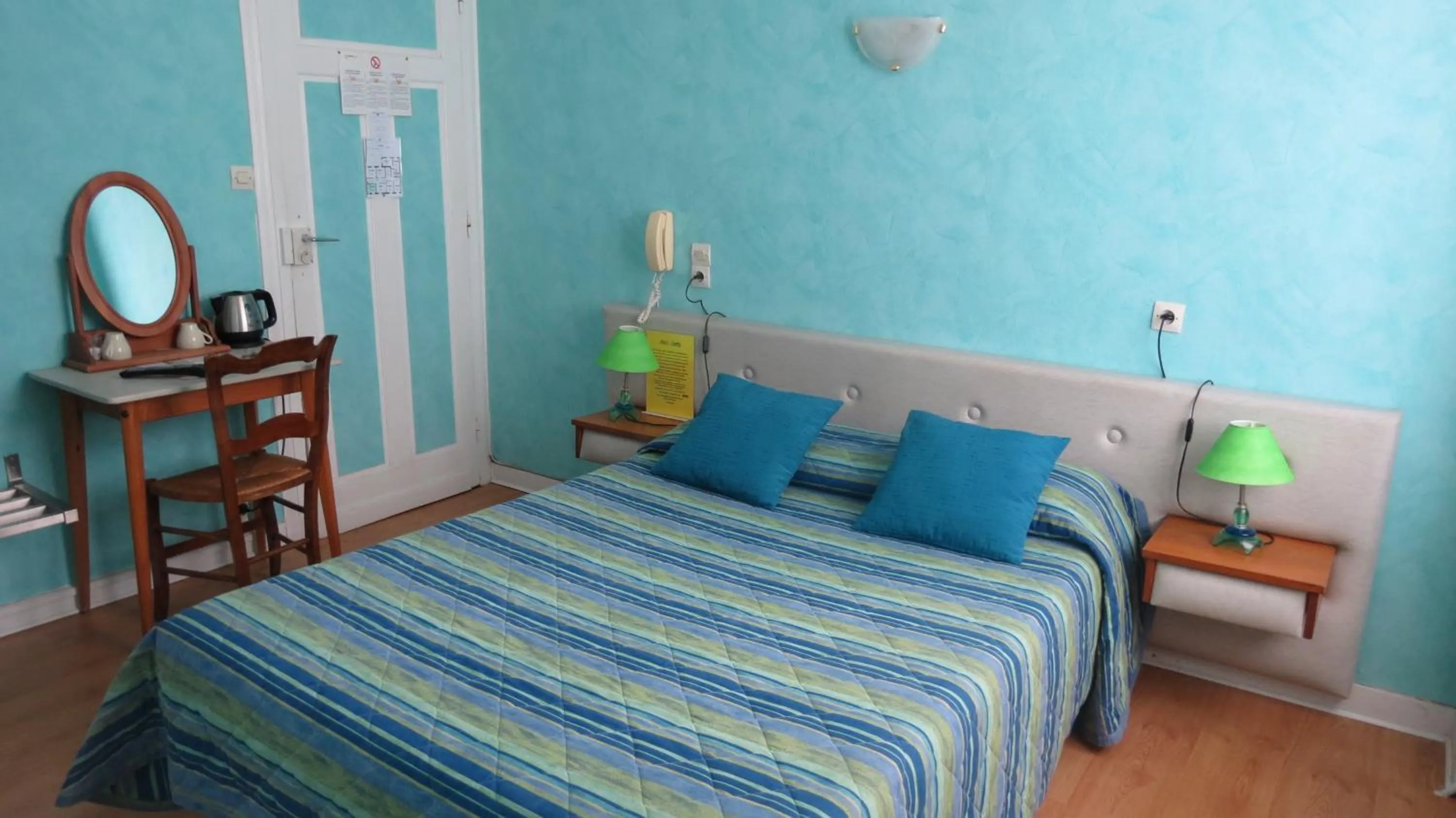 Photo of the whole room, Bed in Hotel Au Petit Béarn