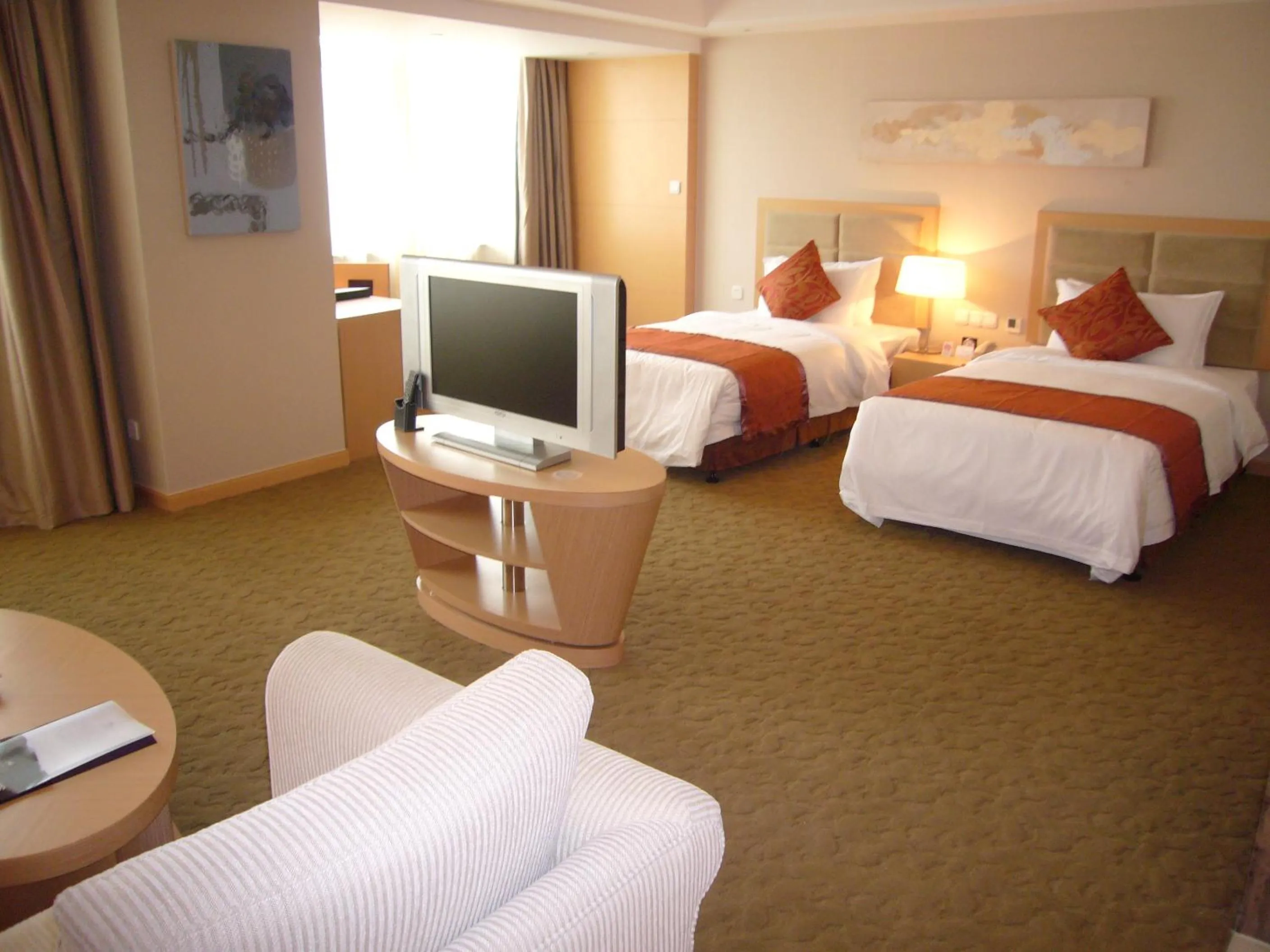 Photo of the whole room, TV/Entertainment Center in Grand Metropark Hotel Suzhou