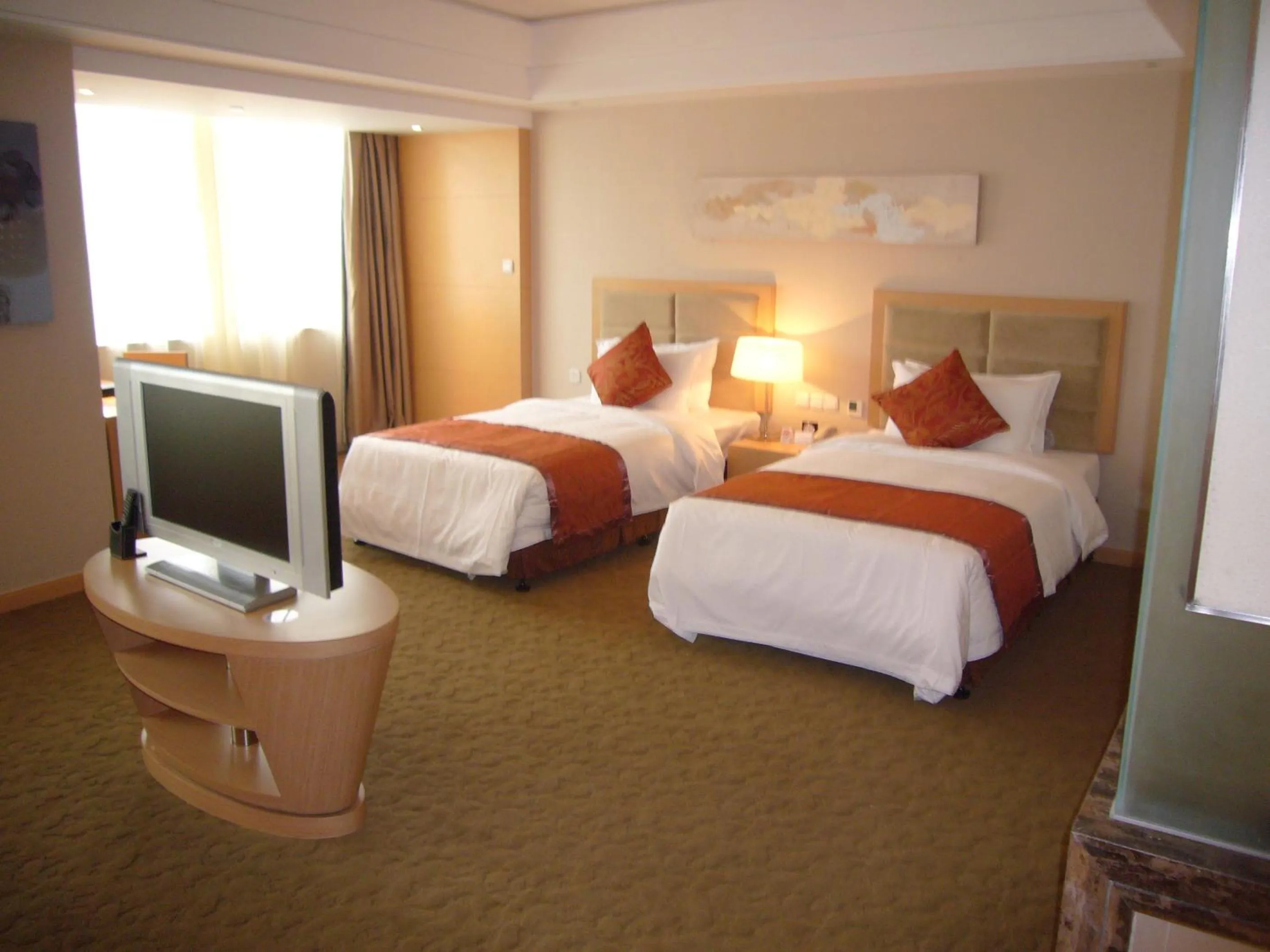Photo of the whole room, TV/Entertainment Center in Grand Metropark Hotel Suzhou
