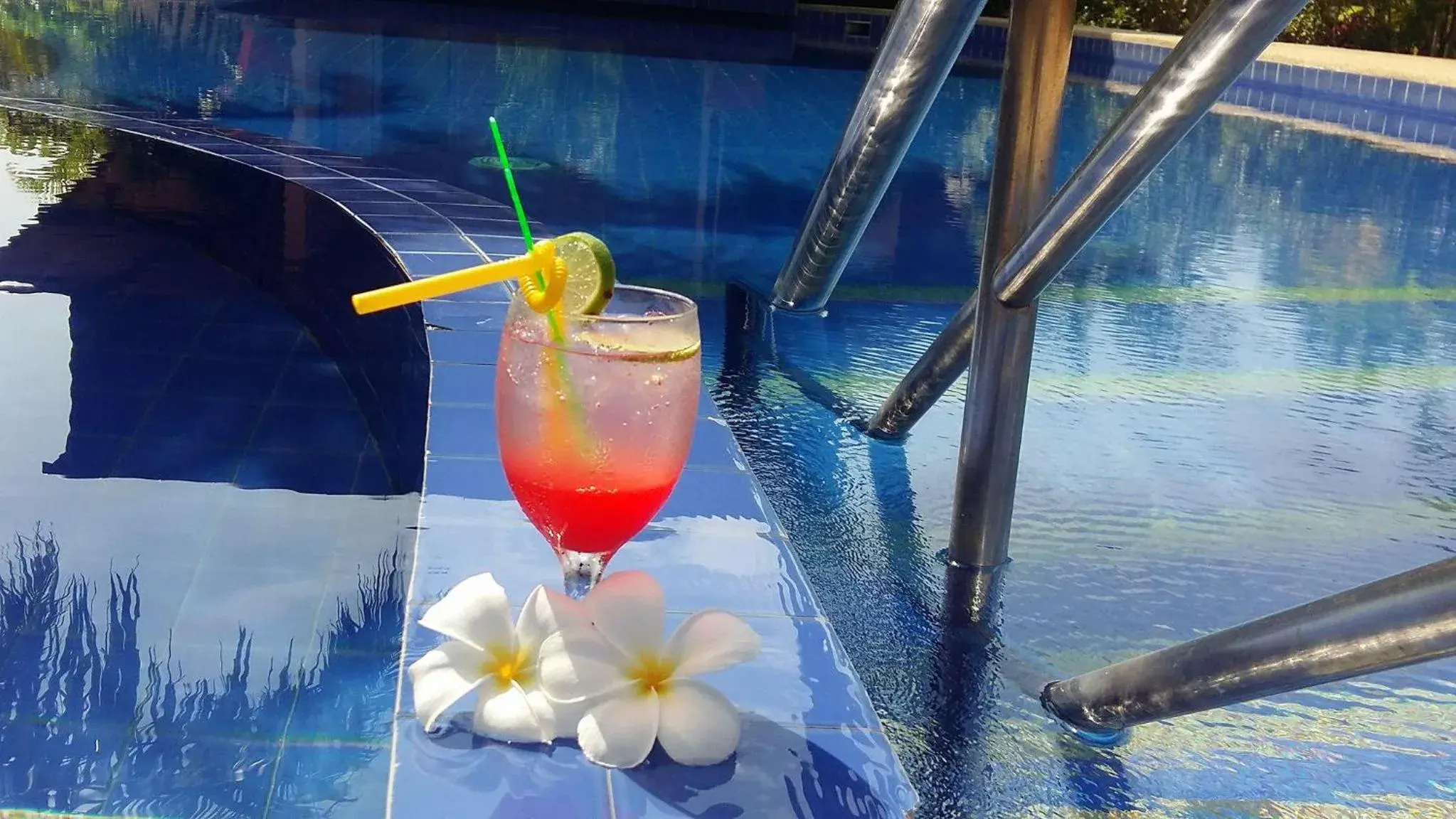 Swimming pool in Ao Thai Resort Swimming pool in Ao Thai Resort