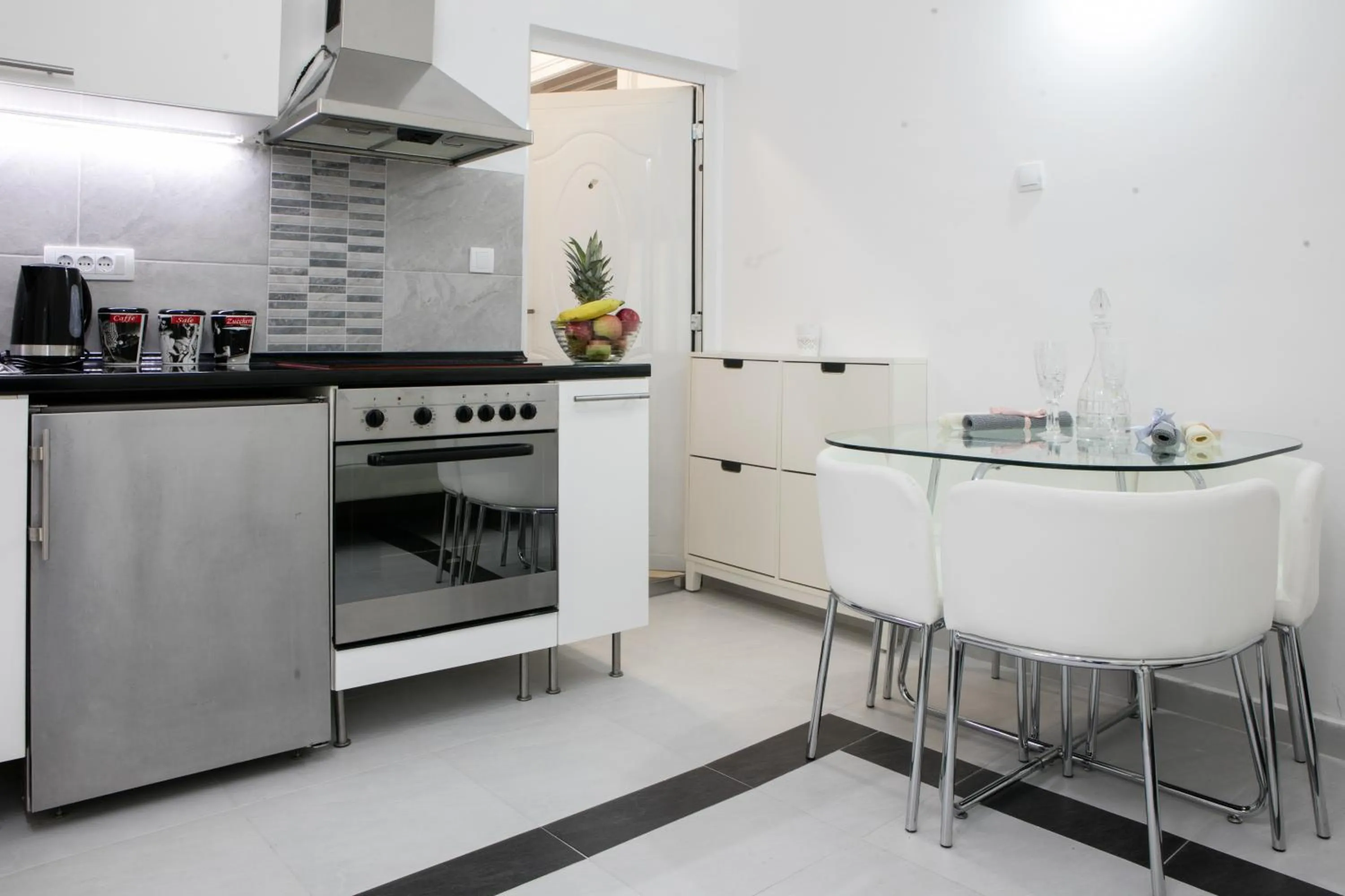 Kitchen or kitchenette in Natalie's Studio