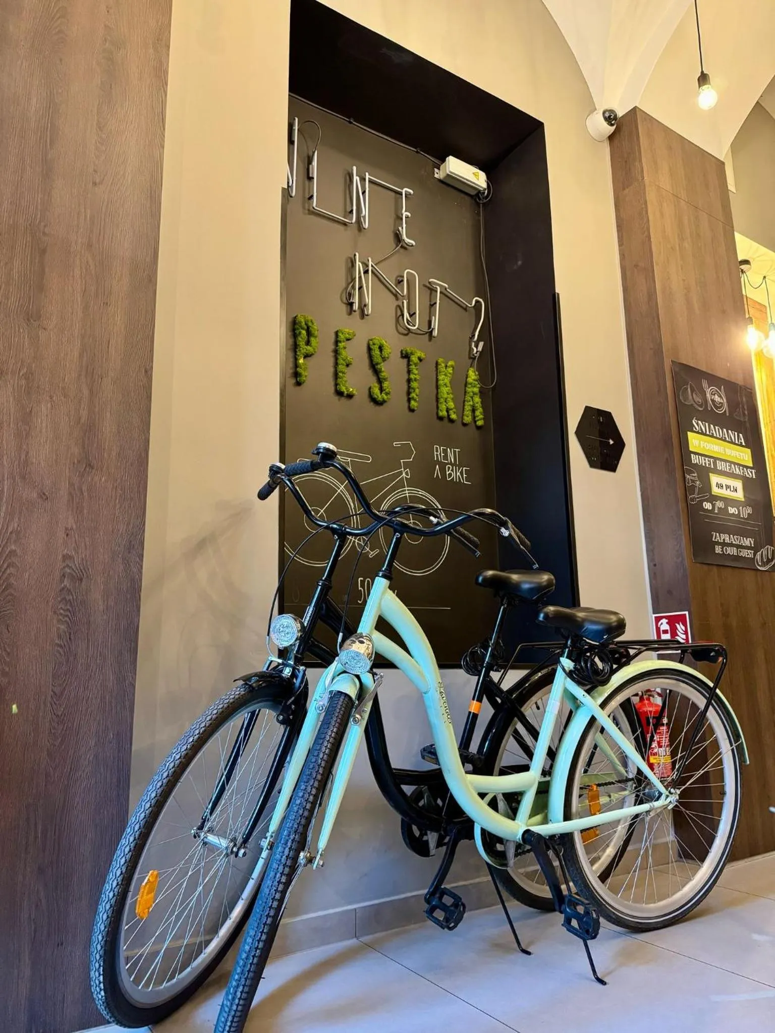 Cycling in Hotel Lavender