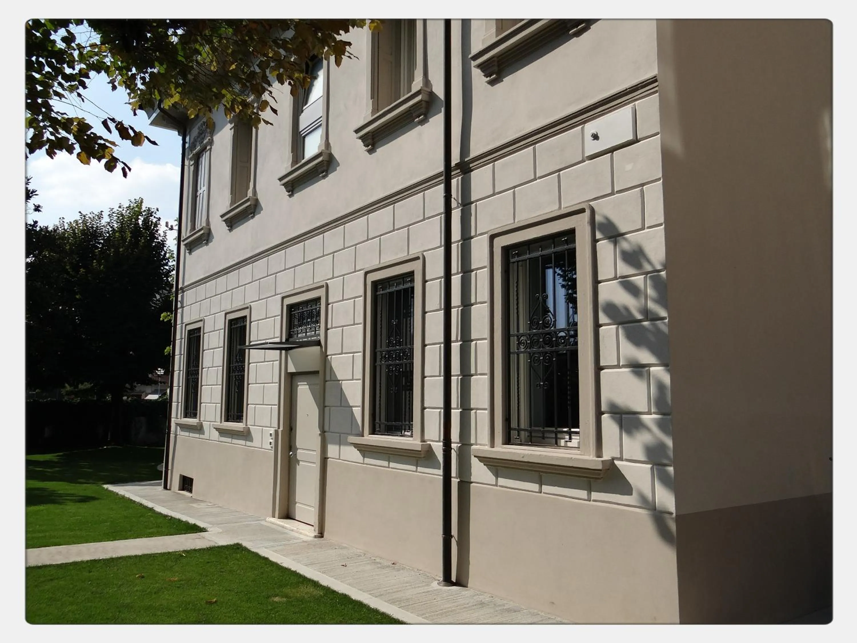 Property building in FRich B&B