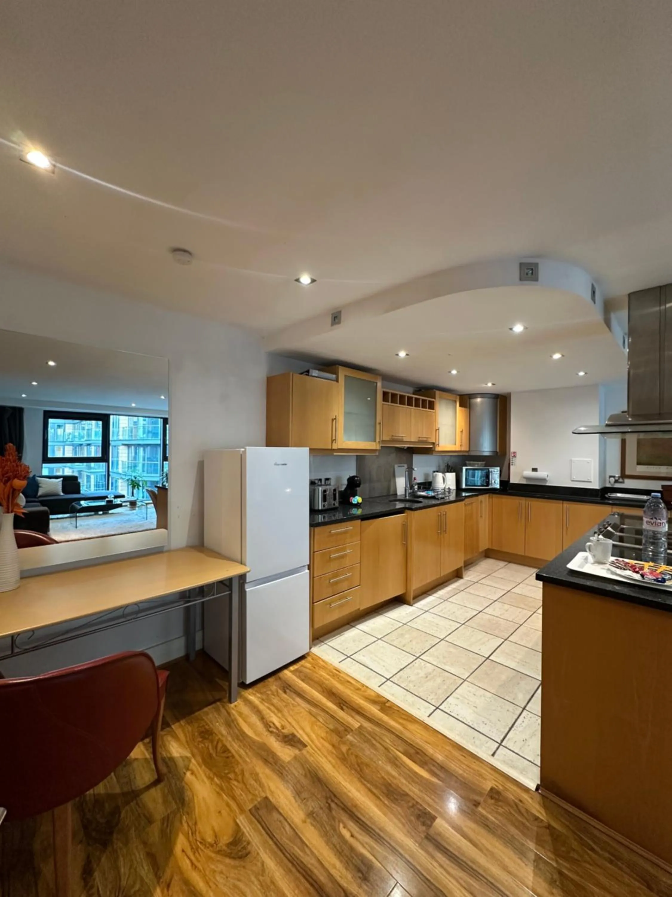 Kitchen or kitchenette in Canary Wharf - Luxury Apartments