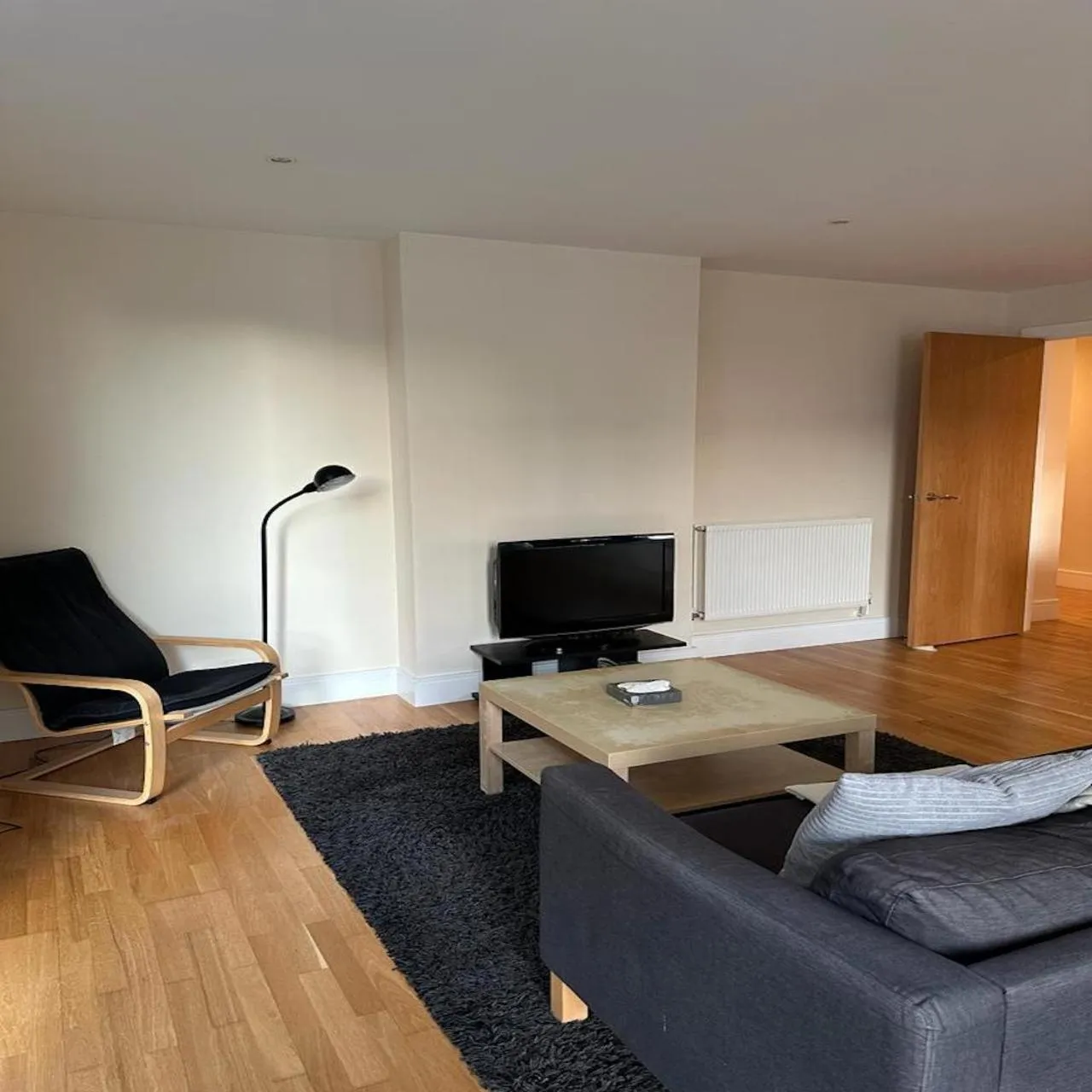 TV and multimedia in Canary Wharf - Luxury Apartments