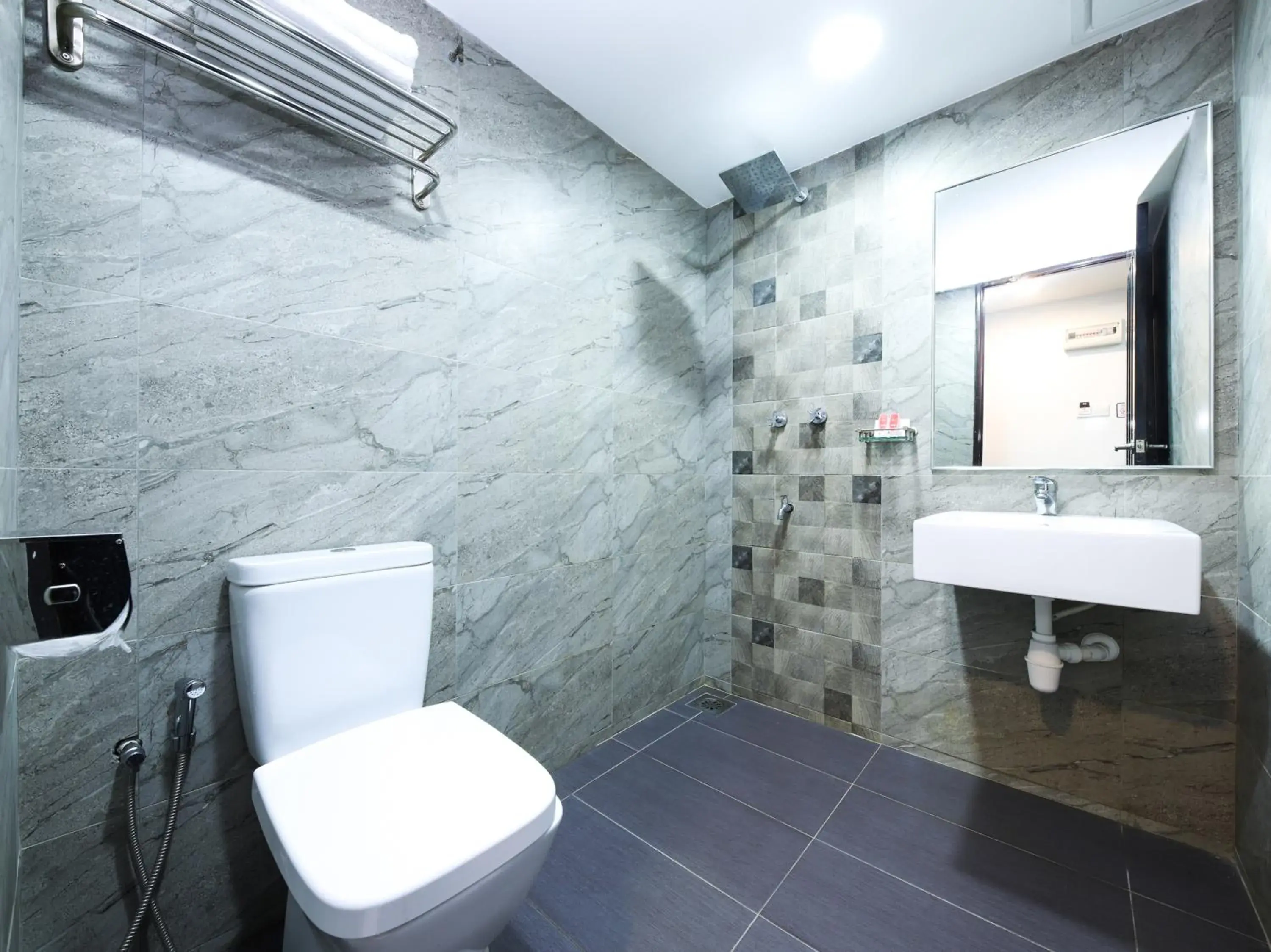 Bathroom in Hotel Midaris (Syariah) Kuala Lumpur