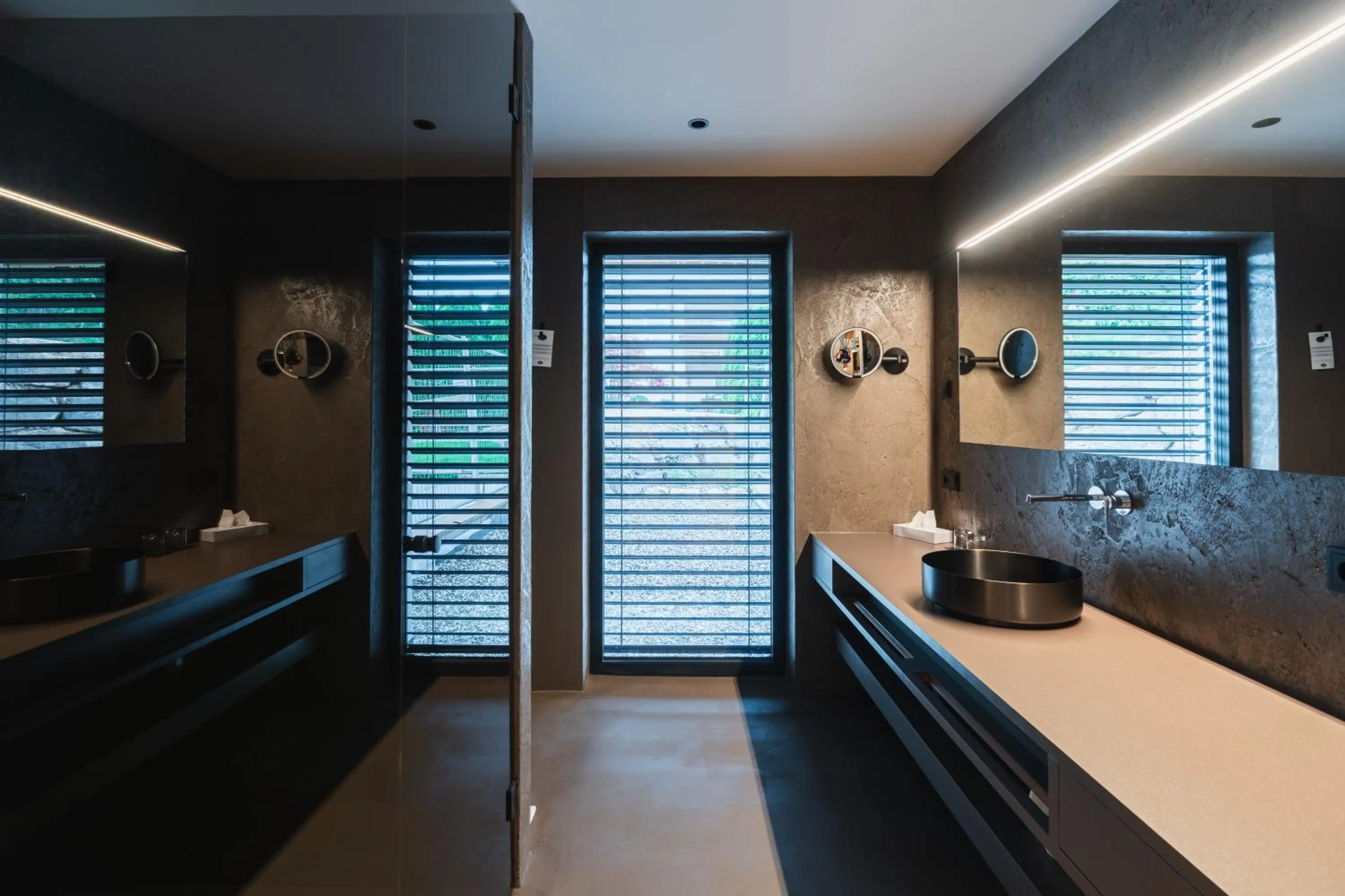 Bathroom, Bed in Dolomites Nature Hotel Vigilerhof