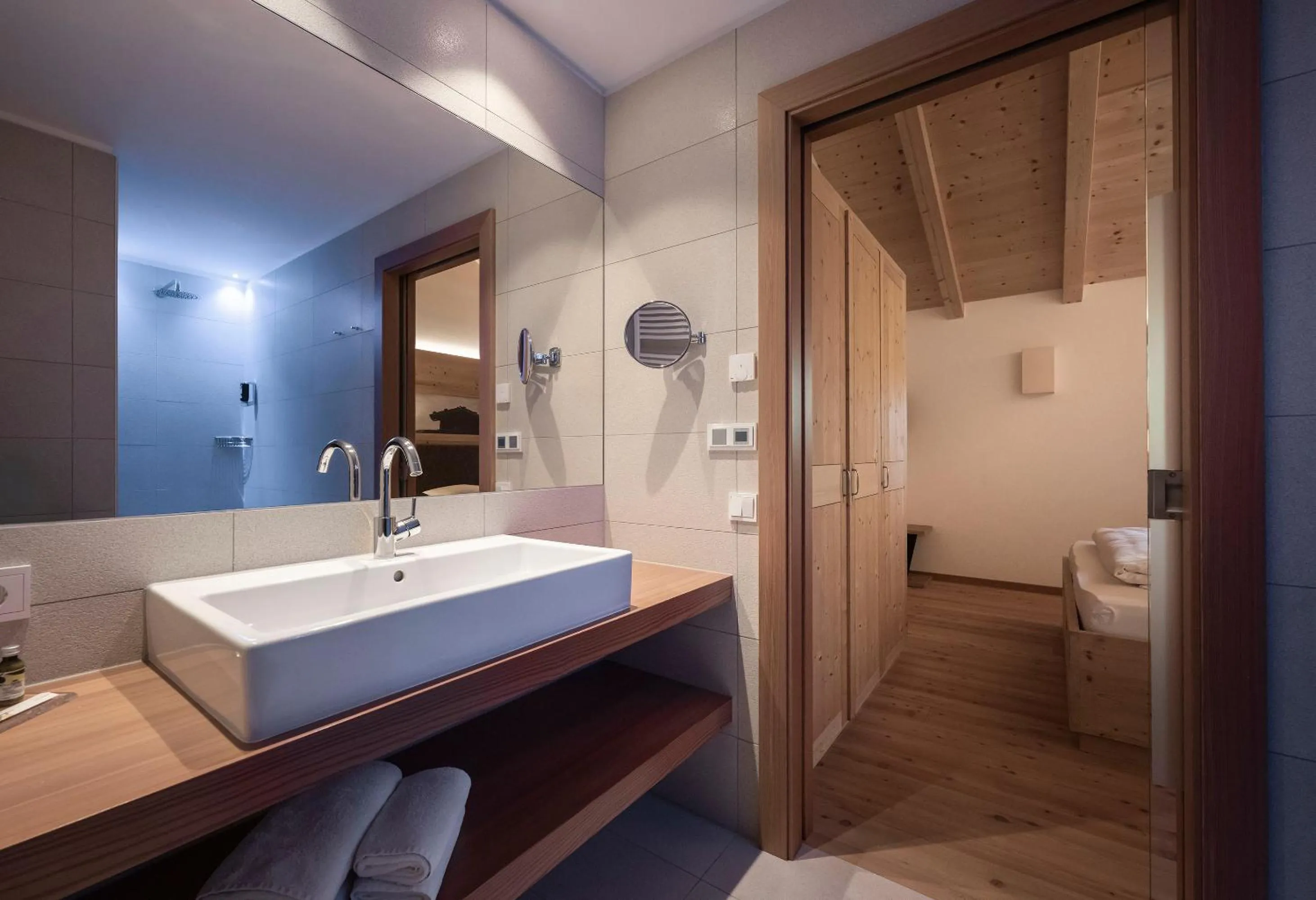 Photo of the whole room in Dolomites Nature Hotel Vigilerhof