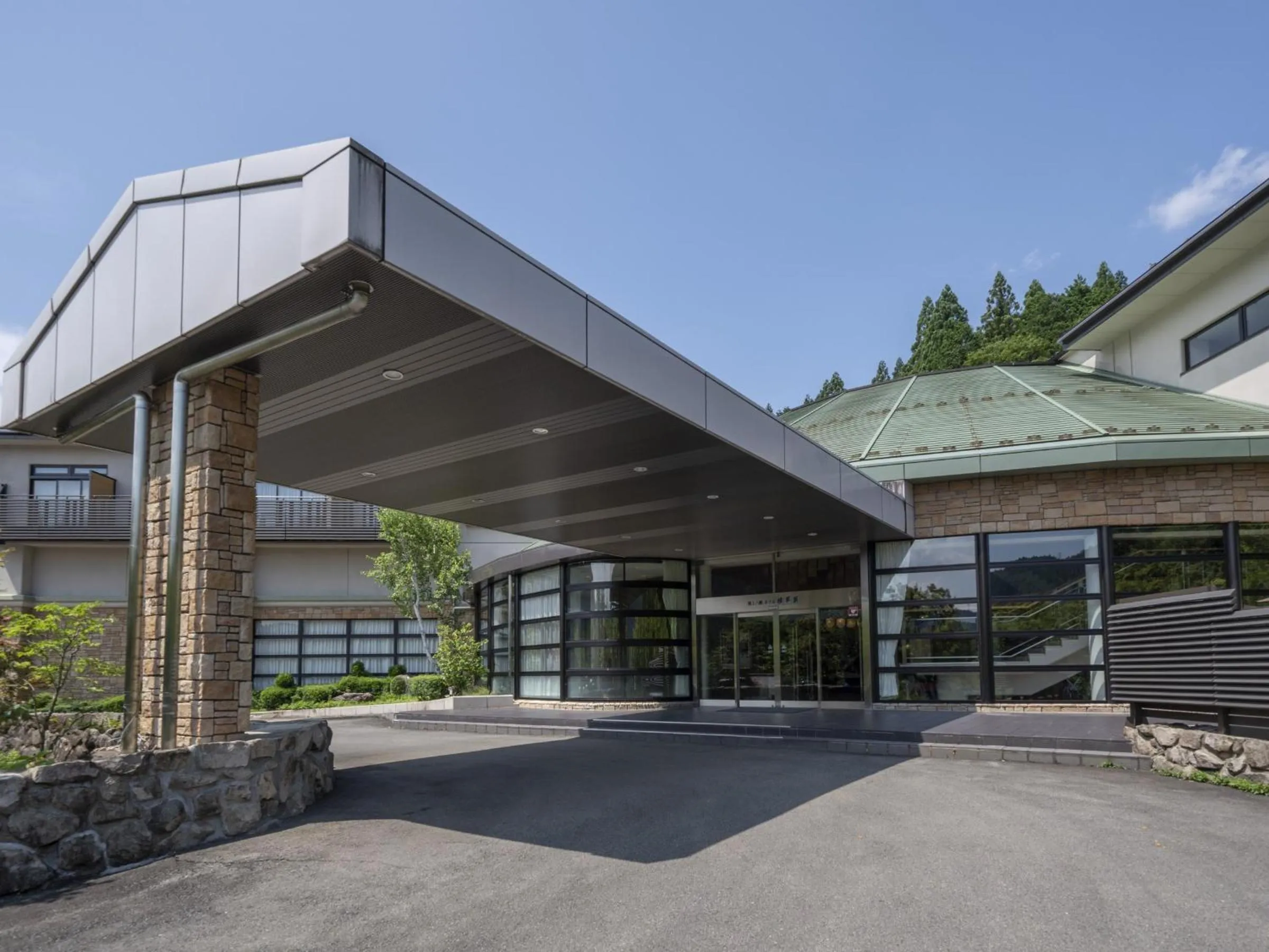 Facade/entrance in Hotel Sekisuien