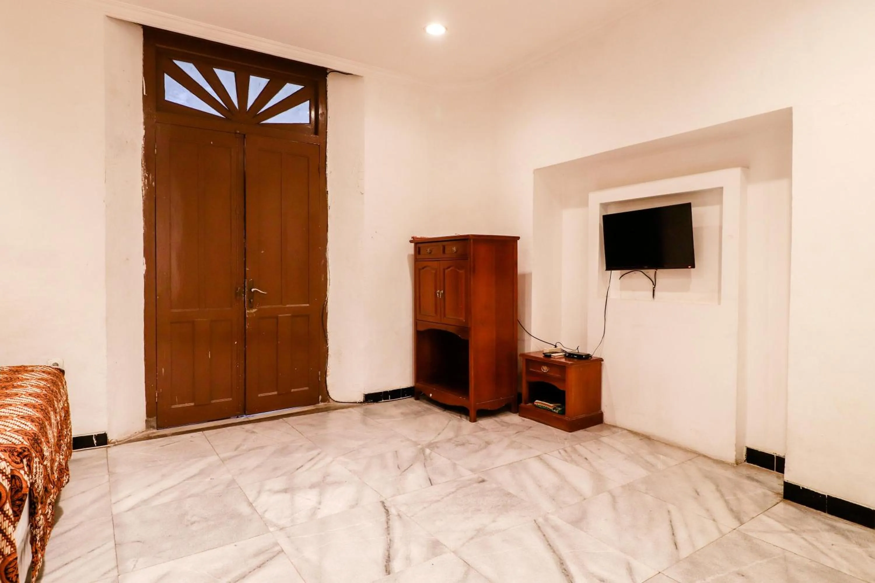 TV and multimedia in Hotel Limaran 1