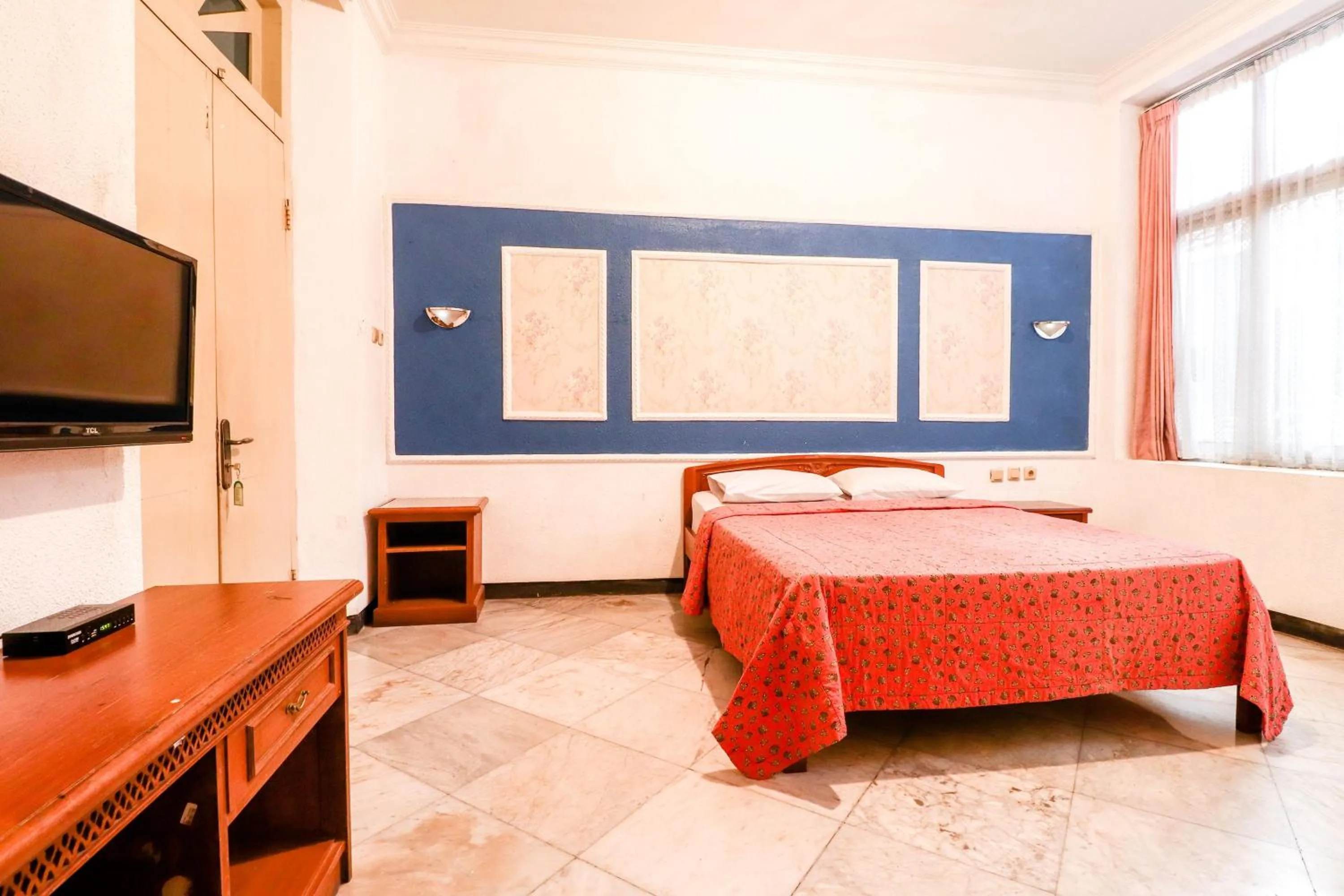 Bedroom, Bed in Hotel Limaran 1