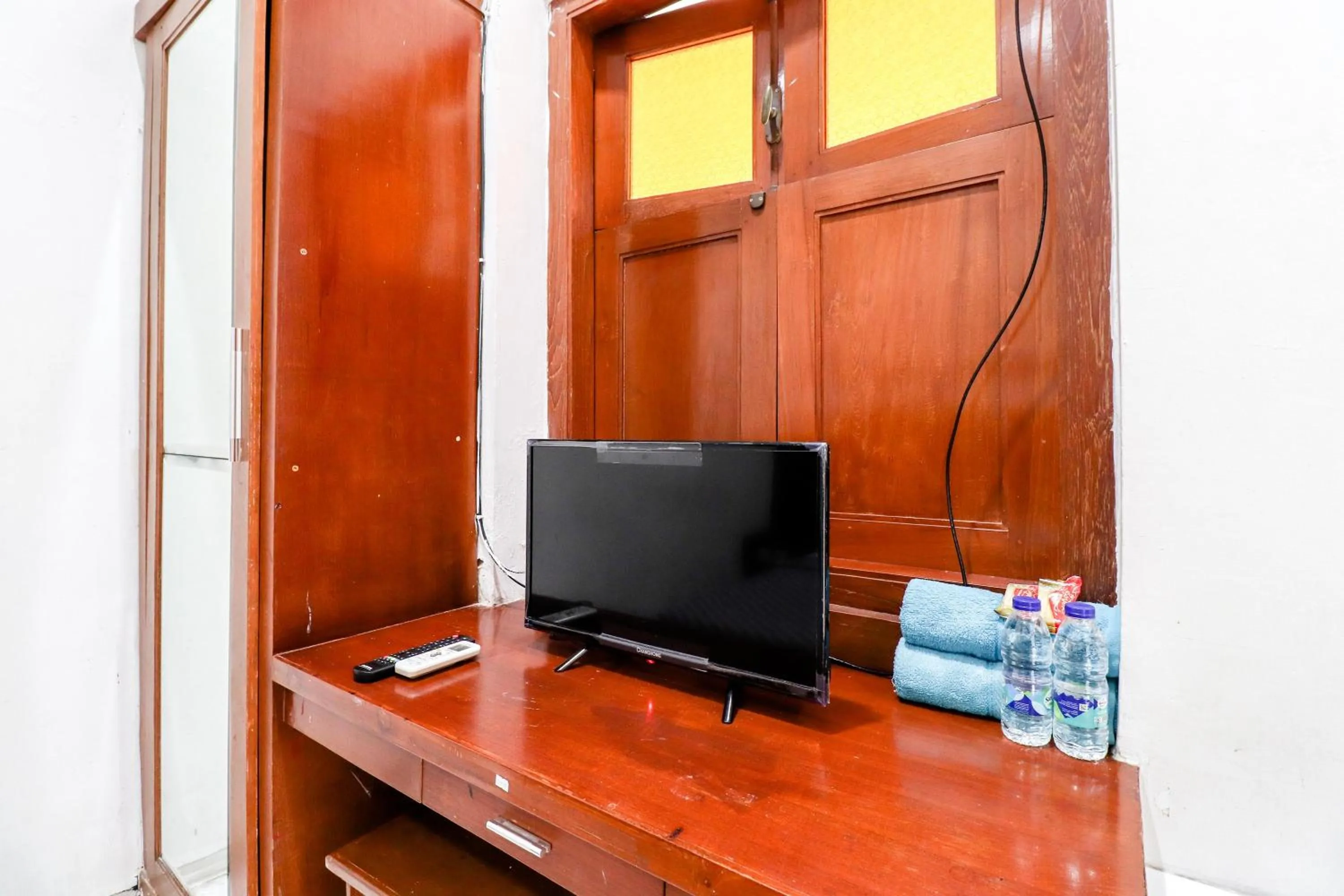 TV and multimedia in Hotel Limaran 1