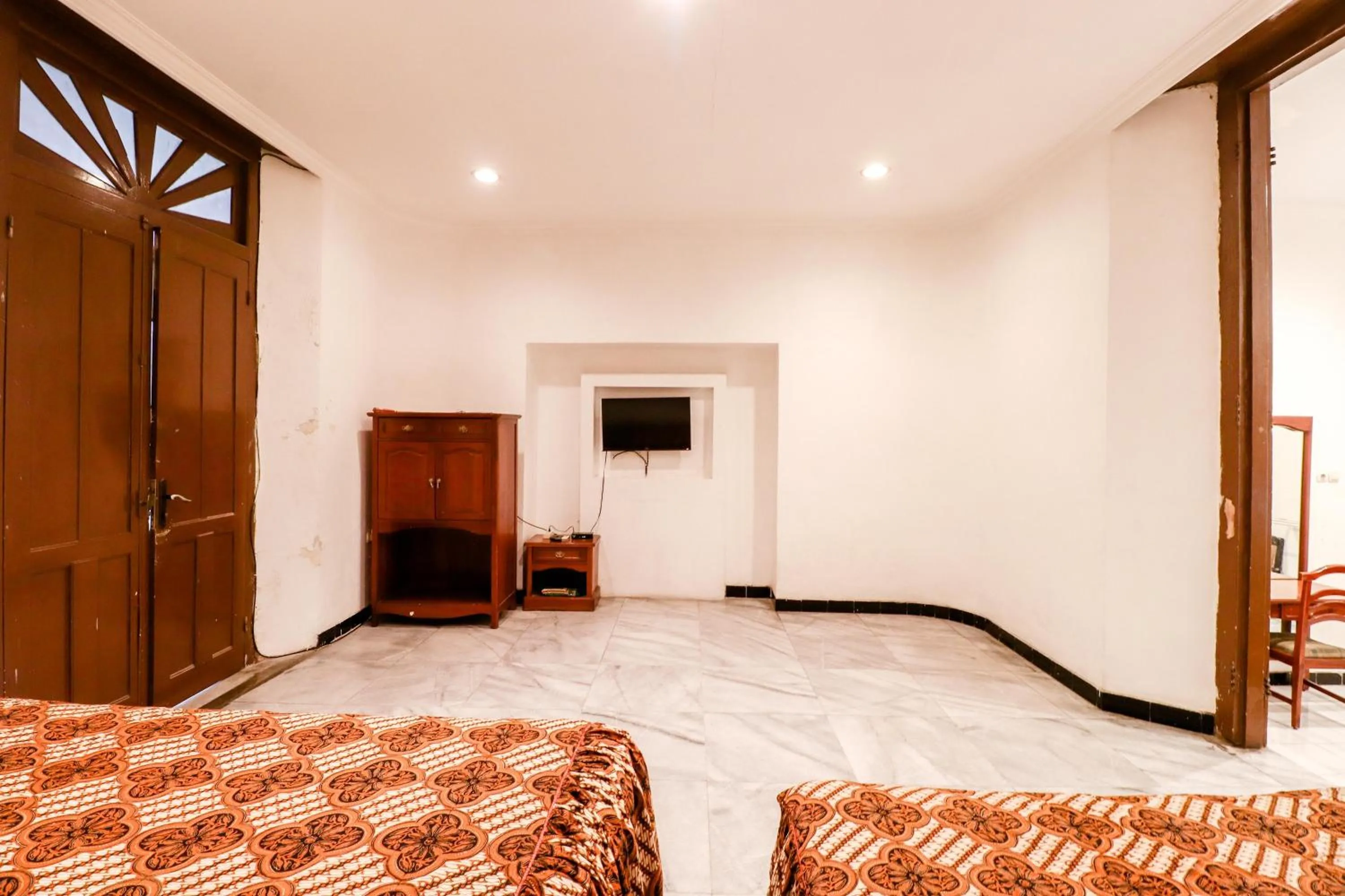 Bedroom, Bed in Hotel Limaran 1