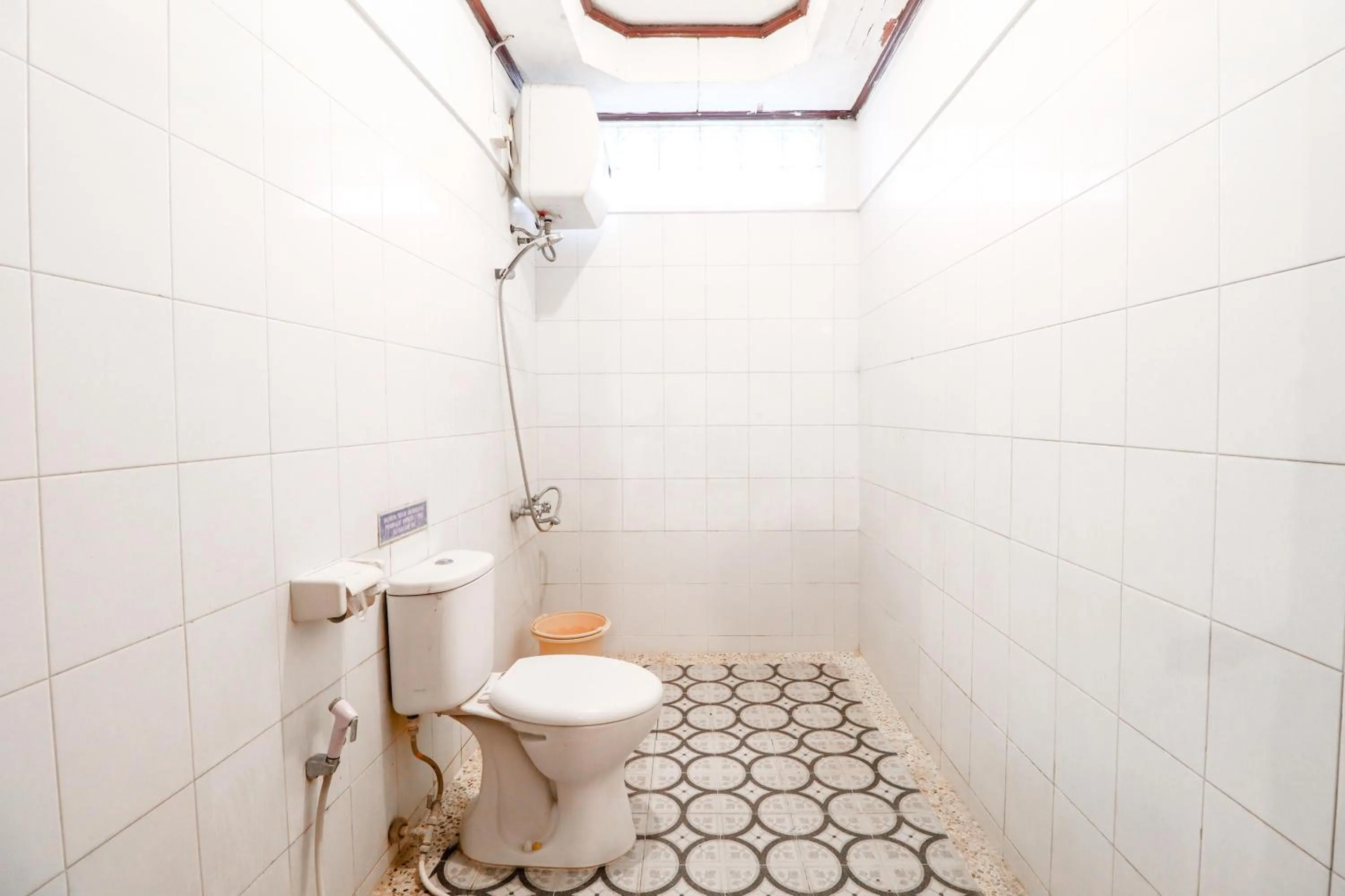 Bathroom in Hotel Limaran 1