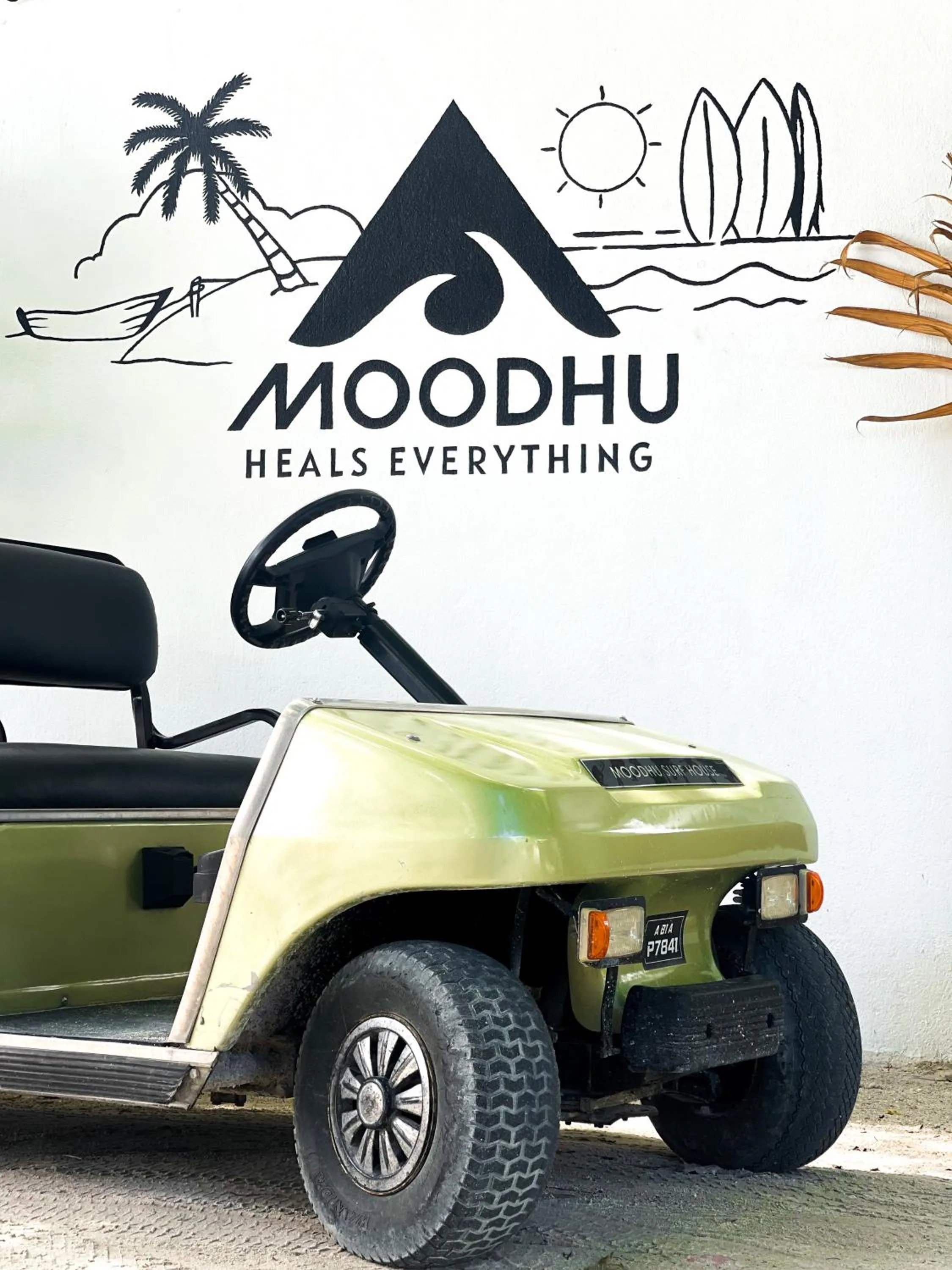 Day in Moodhu Surf House