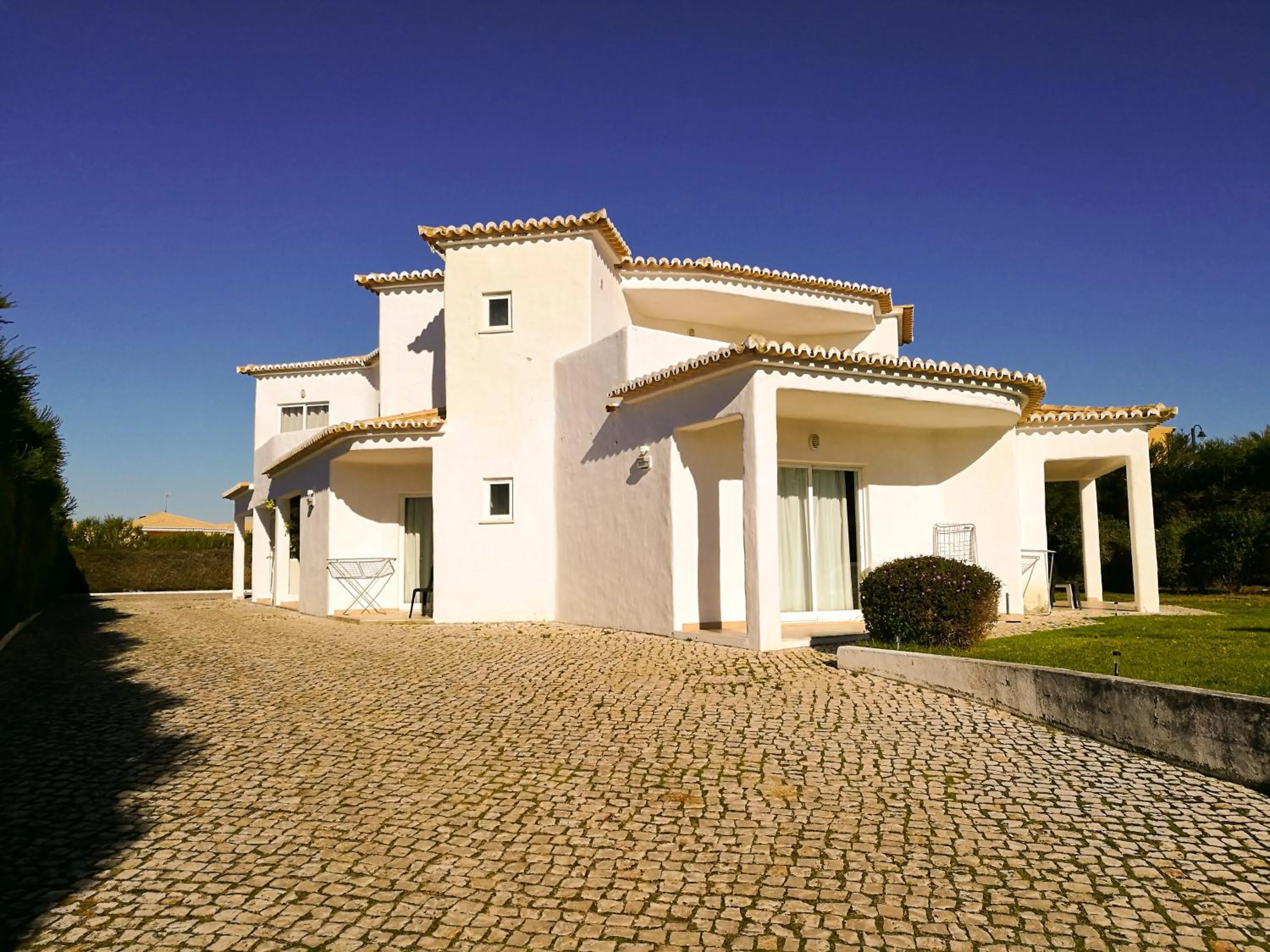 Facade/entrance in Porto Mos Residence