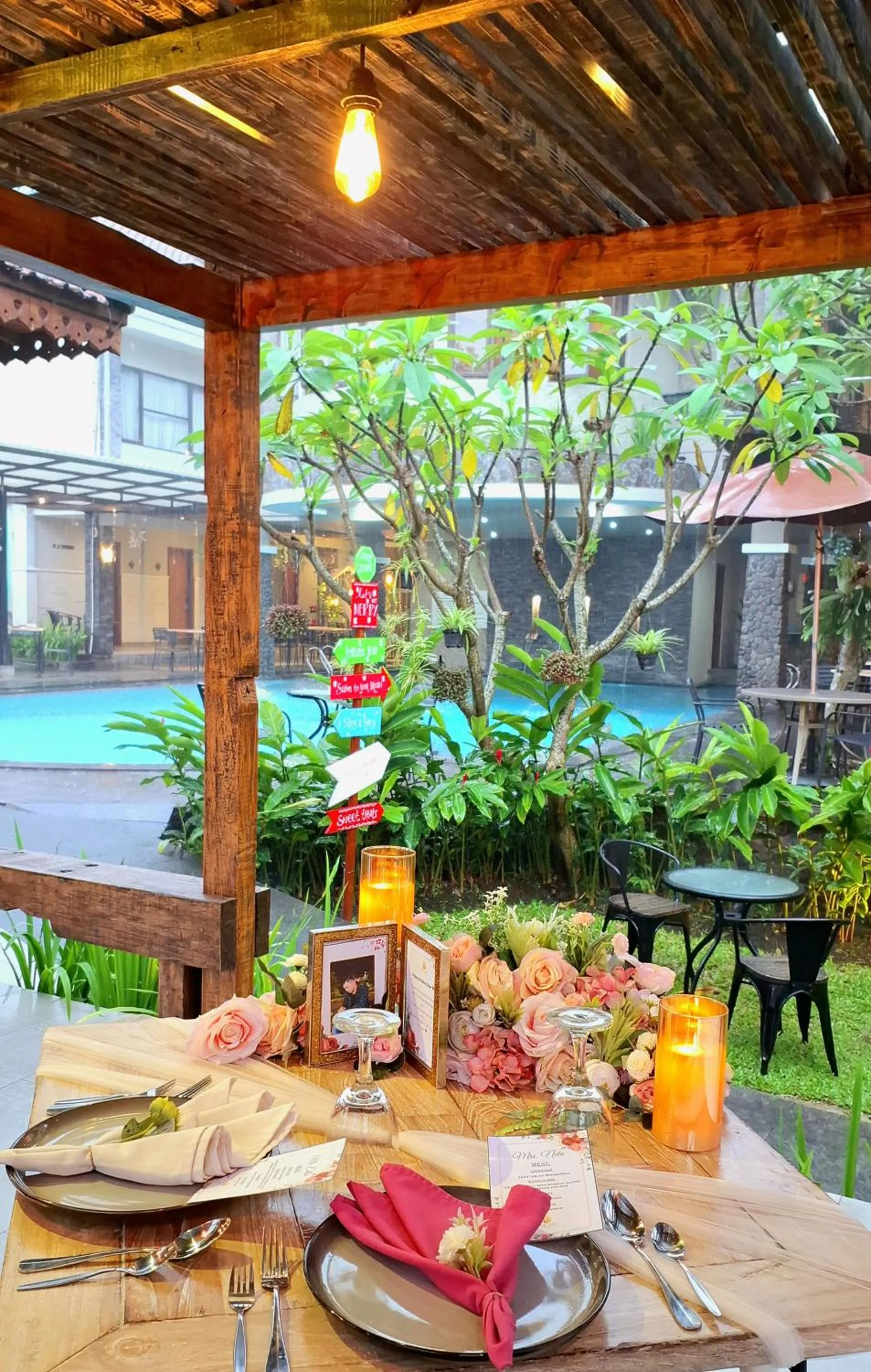 Dining area in Hotel Sriti Magelang